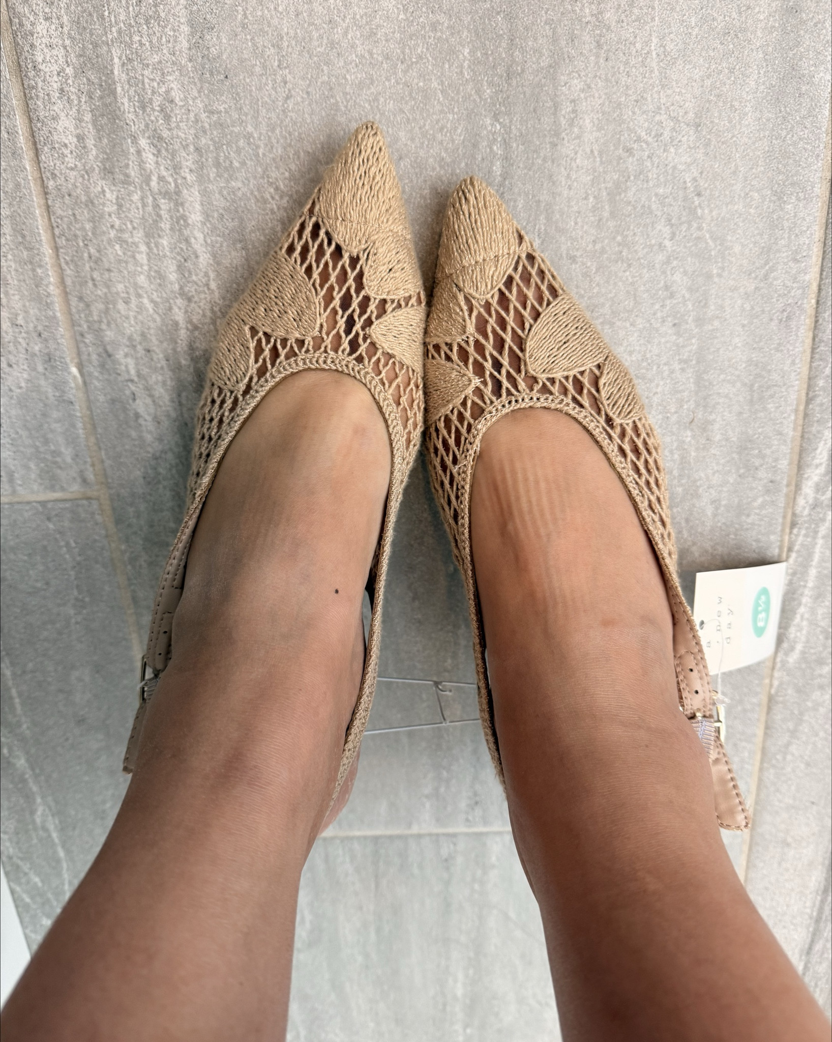 OBSESSED with these new slingback pumps i got from TARGET🙌🏼
they are so comfy + so so cute😍

i typically wear a size 9 shoe & size down a half size for heels 👠 so i got a size 8.5👌🏼

#LTKSeasonal #LTKTravel #LTKgrwm