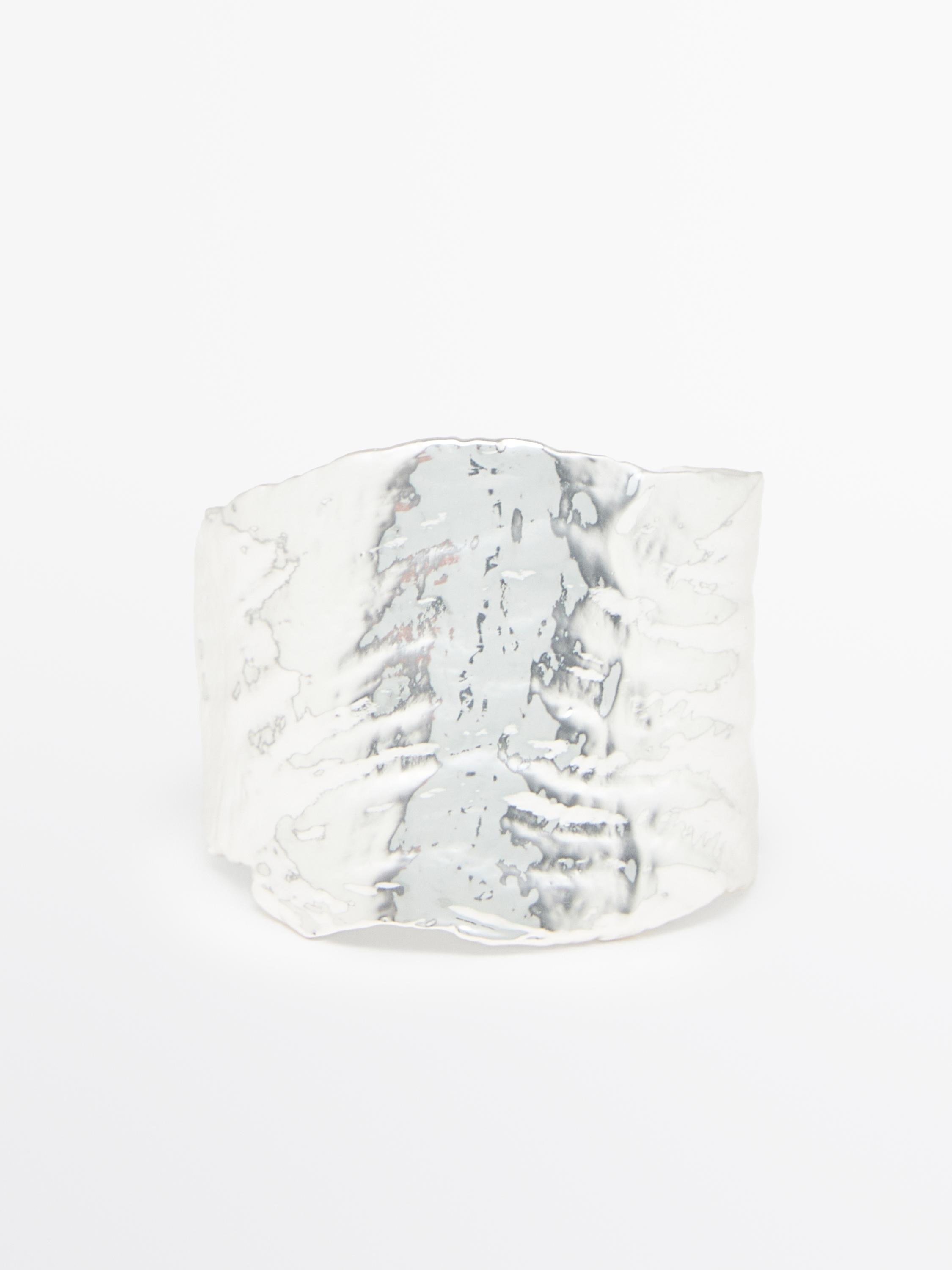 Wide textured bracelet | Massimo Dutti UK