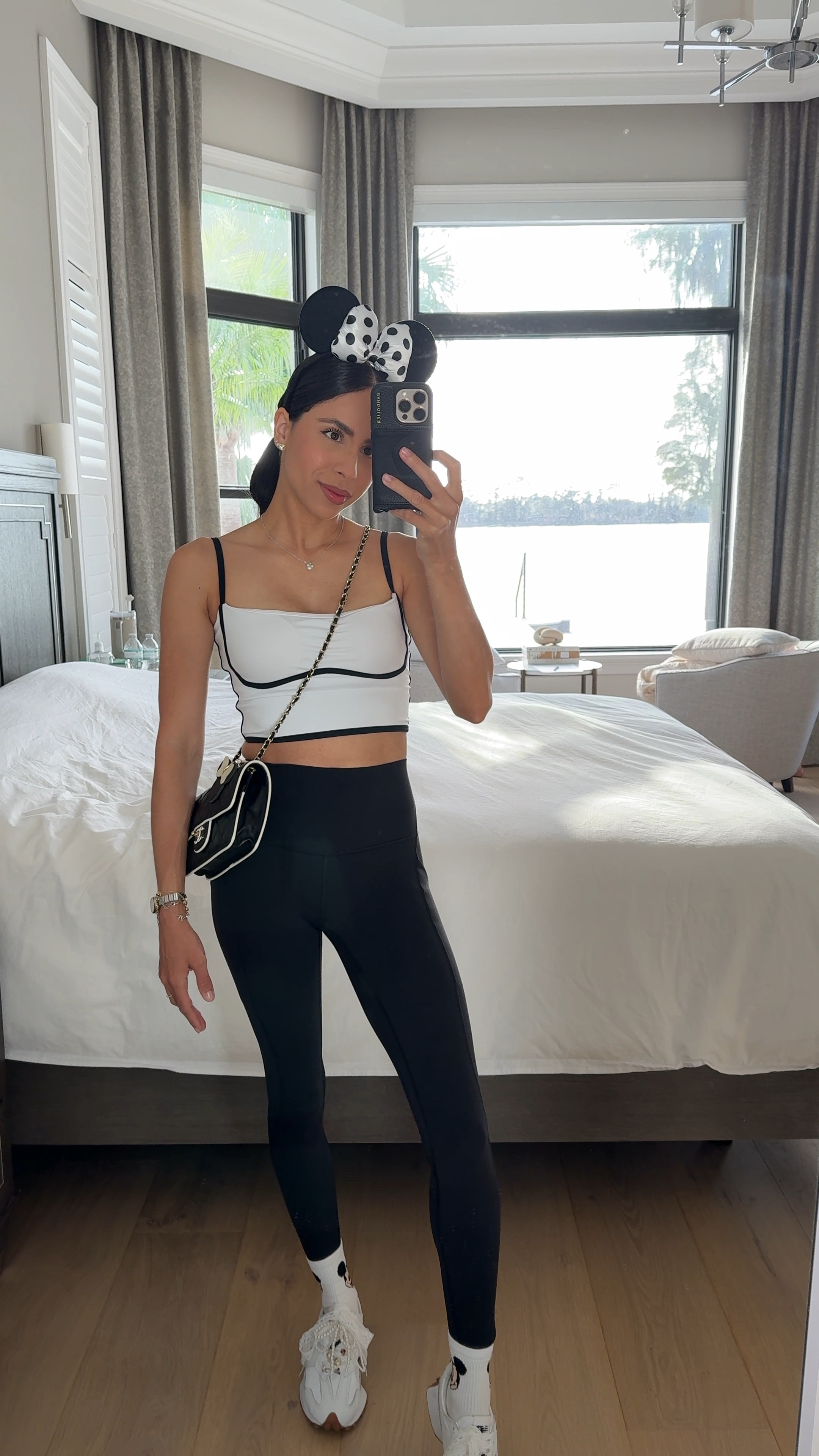 Disney look 🖤🤍 #disneystyle

#LTKFindsUnder100 #LTKSummerEdit #LTKActive