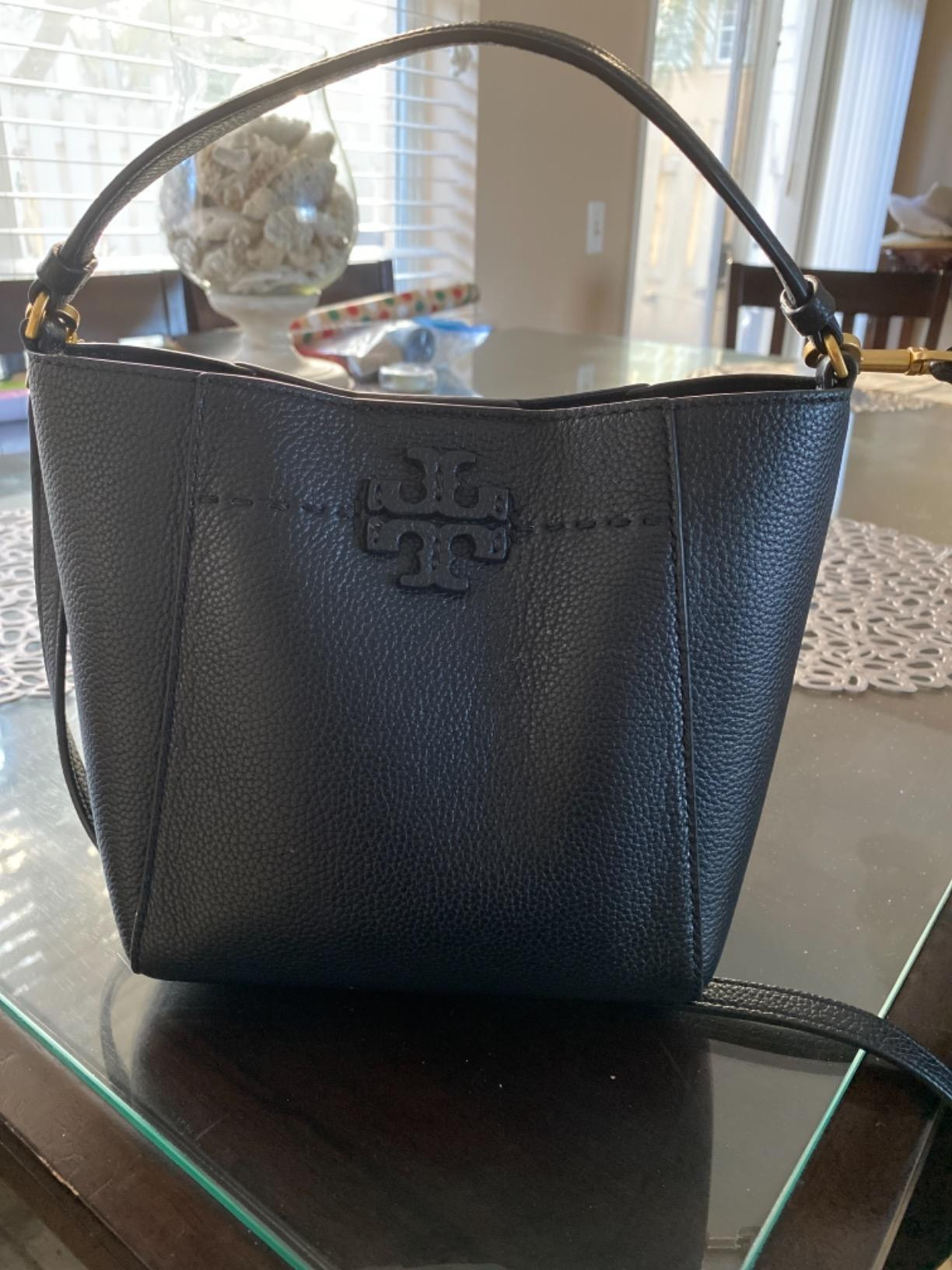 Tory Burch Women's Small McGraw Bucket Bag | Amazon (US)