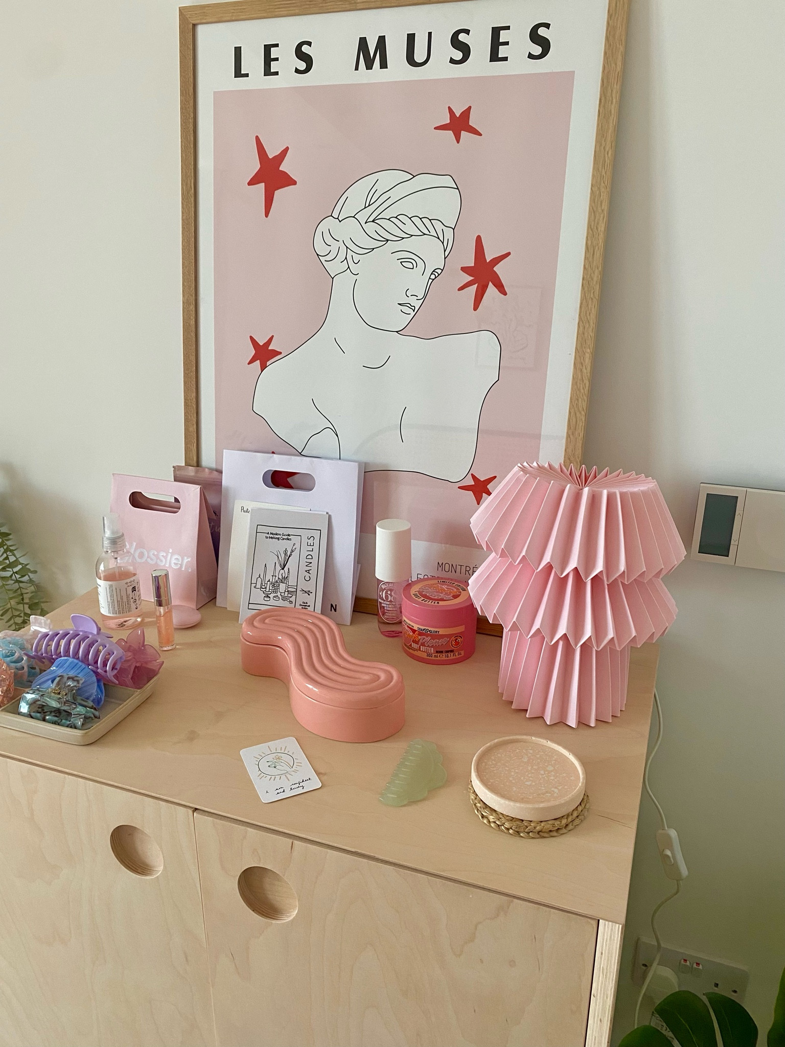 Obsessed with my new pleated lamp! 🌸

#LTKhome #LTKeurope