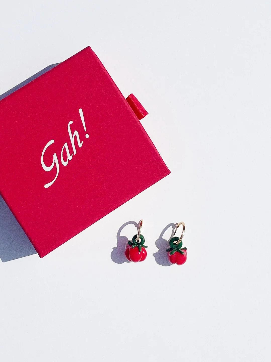 Tomato Hoops
                  
                  Lisa Says Gah | Lisa Says Gah