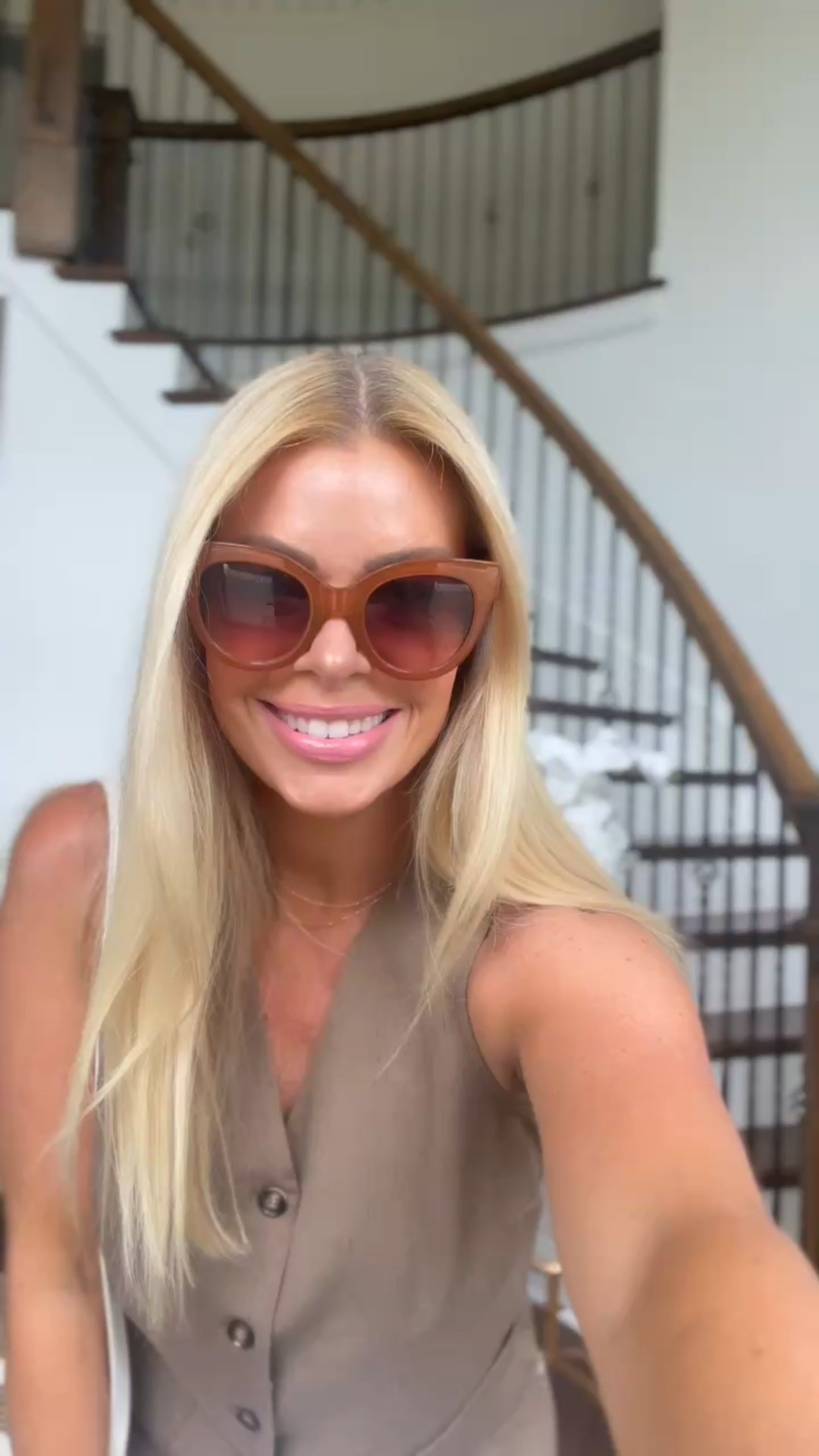 White jeans after Labor Day? Absolutely. A good set? Always. 🤍

#LTKOver40 #LTKFindsUnder100 #LTKFindsUnder50