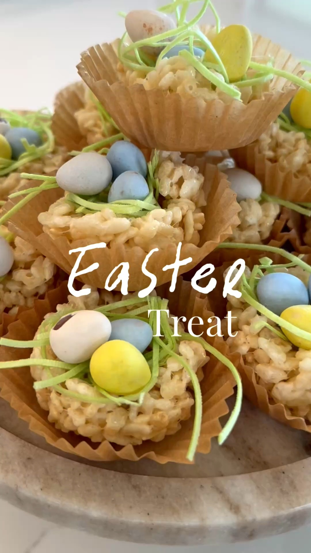 The cutest little Easter treat 🌸🐣
Easy, no bake, and toddler approved! 

Easter Egg Nest Rice Krispie Treats 💛

Ingredients:
-   6 cups Rice Krispies cereal
-   10 oz Mini Marshmallows
-   3 tbsp Butter
-   Edible Green Grass  
-   Cadbury Mini Eggs 

#eastertreats #ricekrispiestreats #springtreats #easteridea #easterdessert #kidstreats #happyeaster #caraway #target 


#LTKSeasonal #LTKmomlife #LTKKids