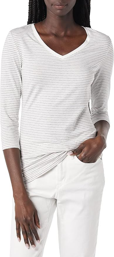 Amazon Essentials Women's 3/4 Sleeve V-Neck T-Shirt | Amazon (US)