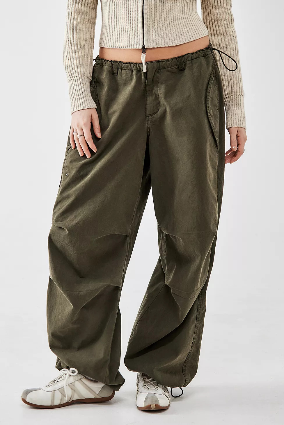 BDG Khaki Ocho Baggy Tech Pants | Urban Outfitters (EU)