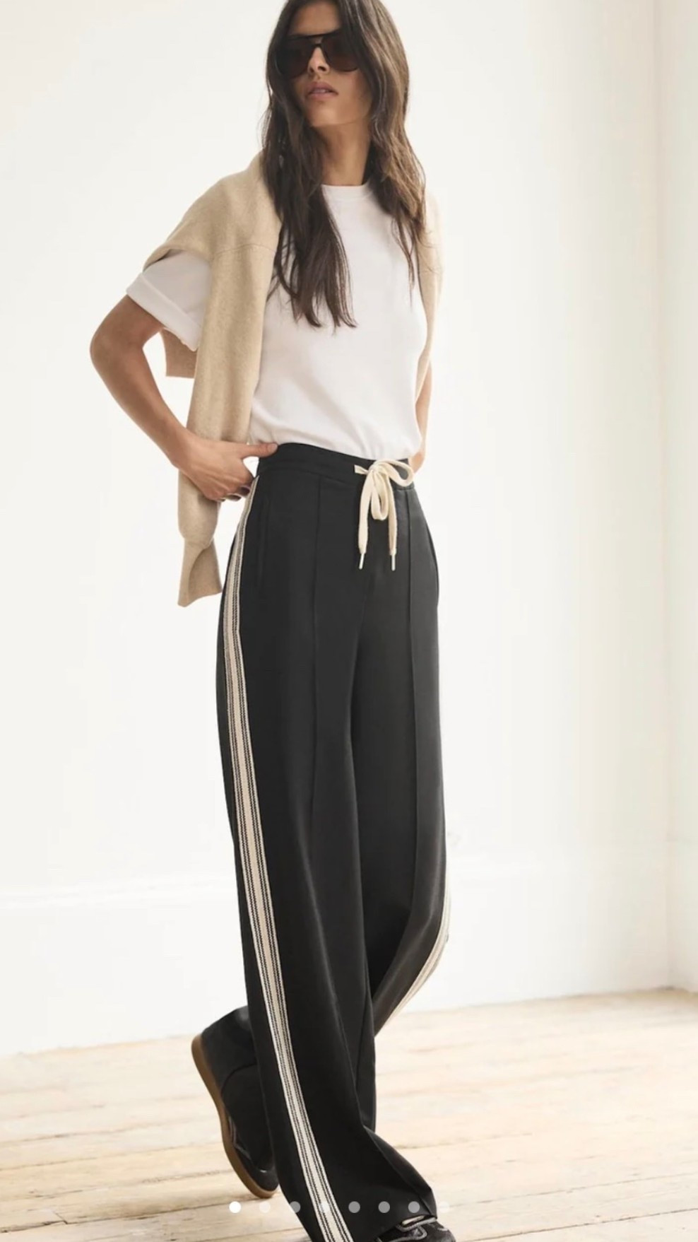 Weekending dinner tights with these gorgeous side stripe trousers @Mint Velvet

#LTKautumn #LTKover50style #LTKstyletip
