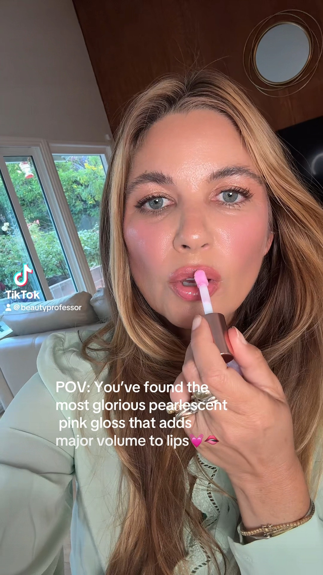 Love this lip combo💓💋

Liner: wherever walnut
Lip stain: Clarins 
Gloss: Daisette
Blouse: size 6

#LTKBeauty #LTKFindsUnder50 #LTKVideo