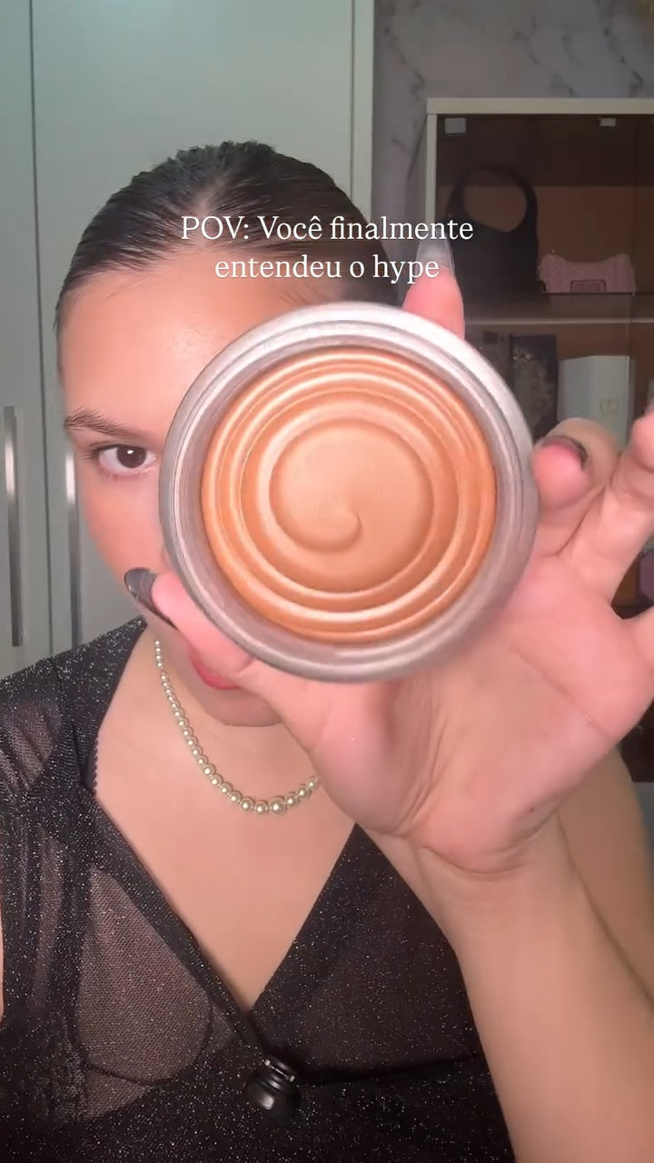 CHOCADA com esse bronzer cremoso da @chanel.beauty ✨ Ib: @anaruymakeup #chanelmakeup #testandomaquiagem #bronzerchanel