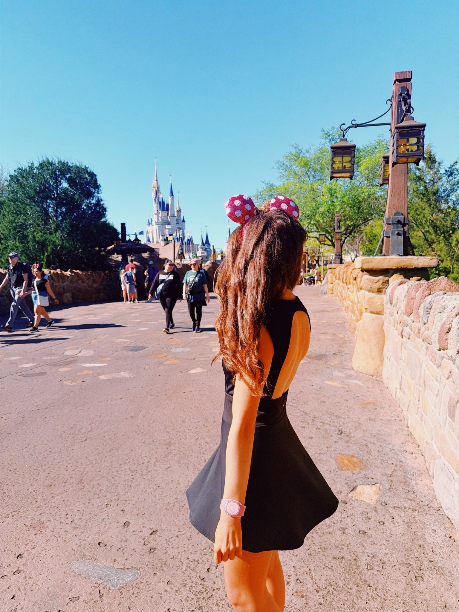 A little Minnie Mouse moment!!!🐭💗👏🏻

#LTKootd