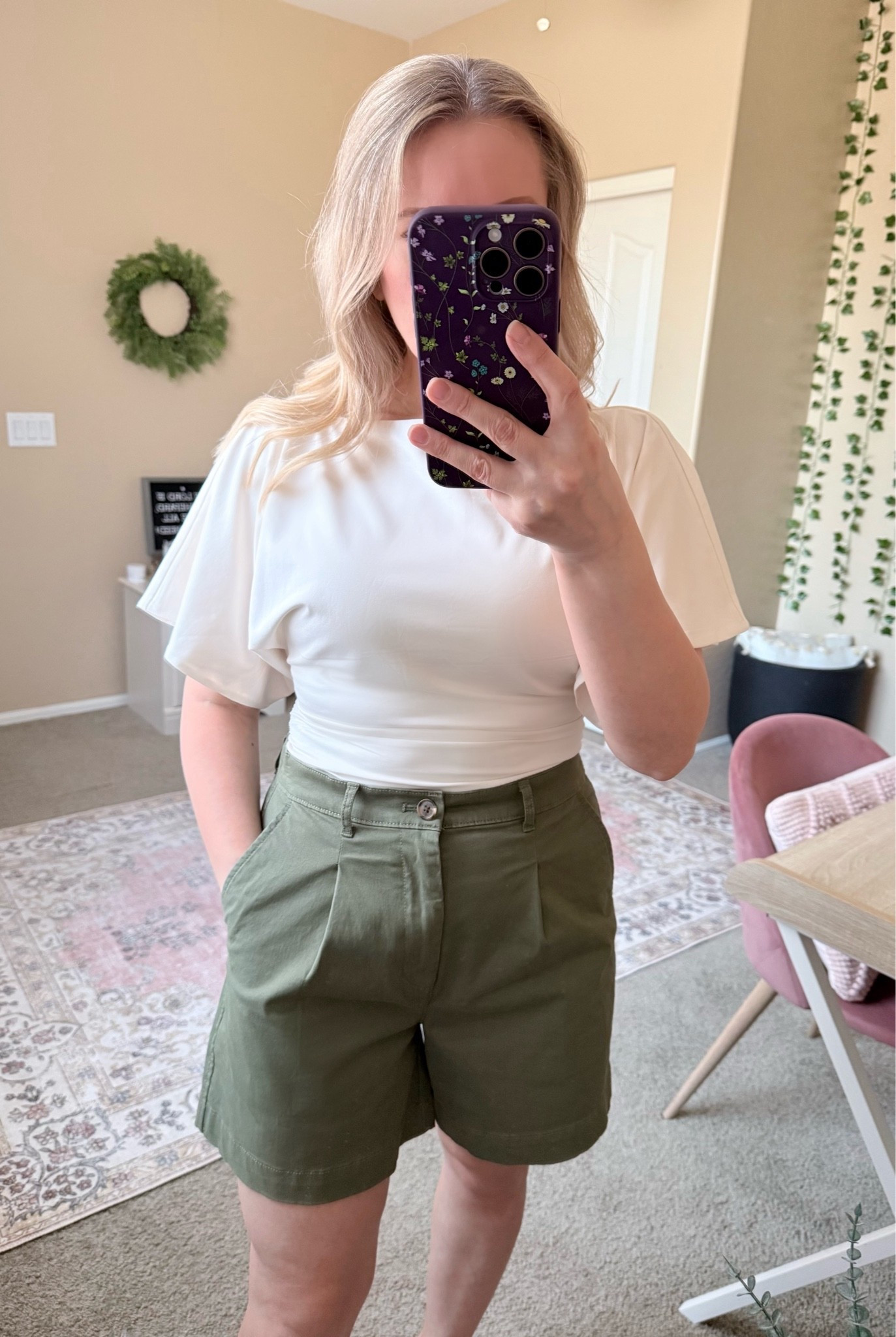 The Abercrombie & Fitch Flutter Sleeve Slash top is a top seller for a reason. It’s soft, flattering, and stylish. The cut is great for both the office and casual settings, offering a professional yet comfortable look.

#LTKSeasonal #LTKOver40 #LTKWorkwear
