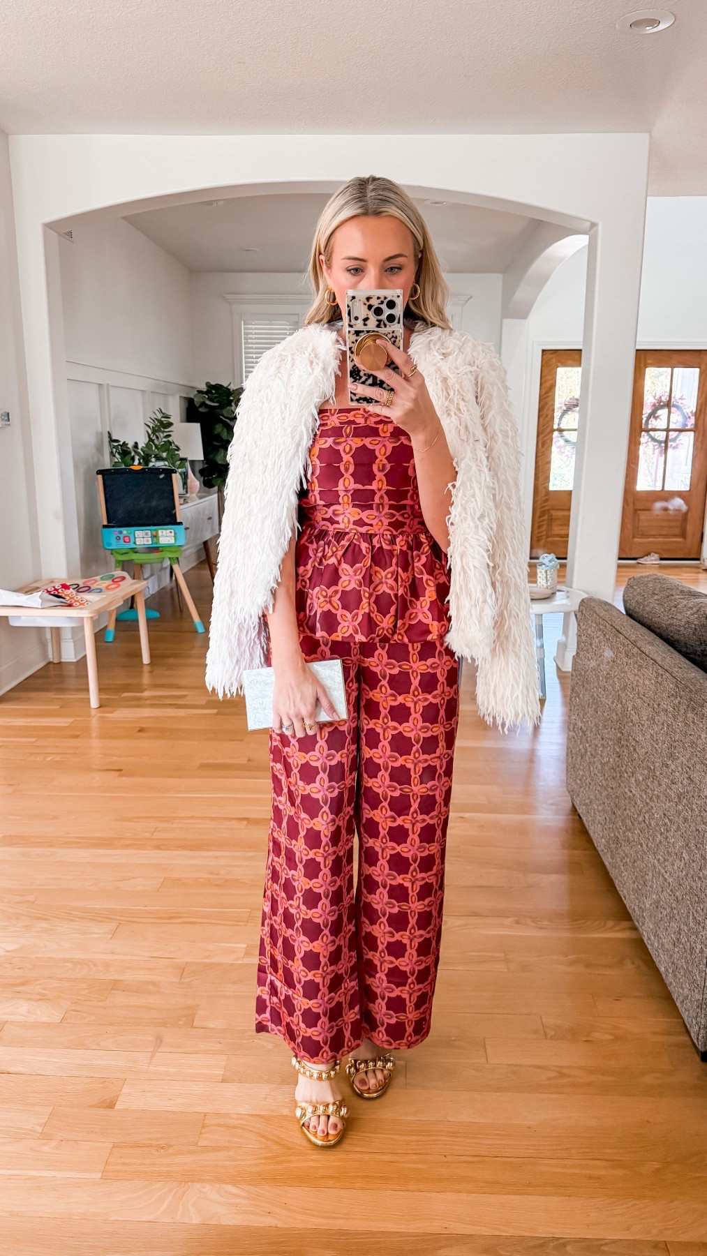 Cutie fall or holiday set from Hale House Boutique paired with a faux fur jacket and these fun gold heels! 

#LTKShoeCrush #LTKHoliday #LTKParties