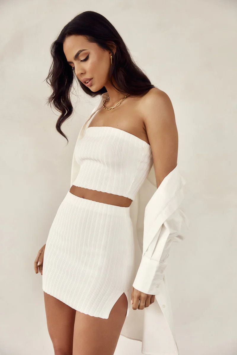 Shiloh Low Rise Knit Mini Skirt - Off White | MESHKI US