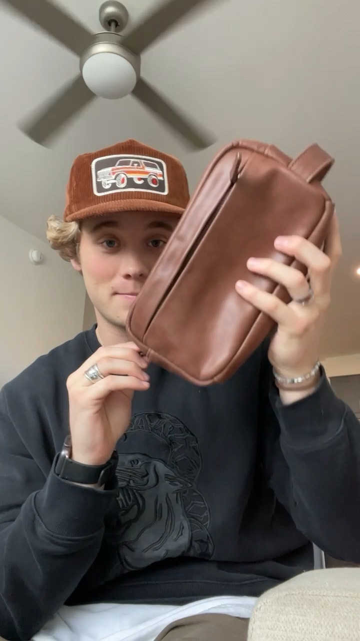 I love all things Andar. They always last so long and look so good  

#LTKtravel #LTKstyletip #LTKmens