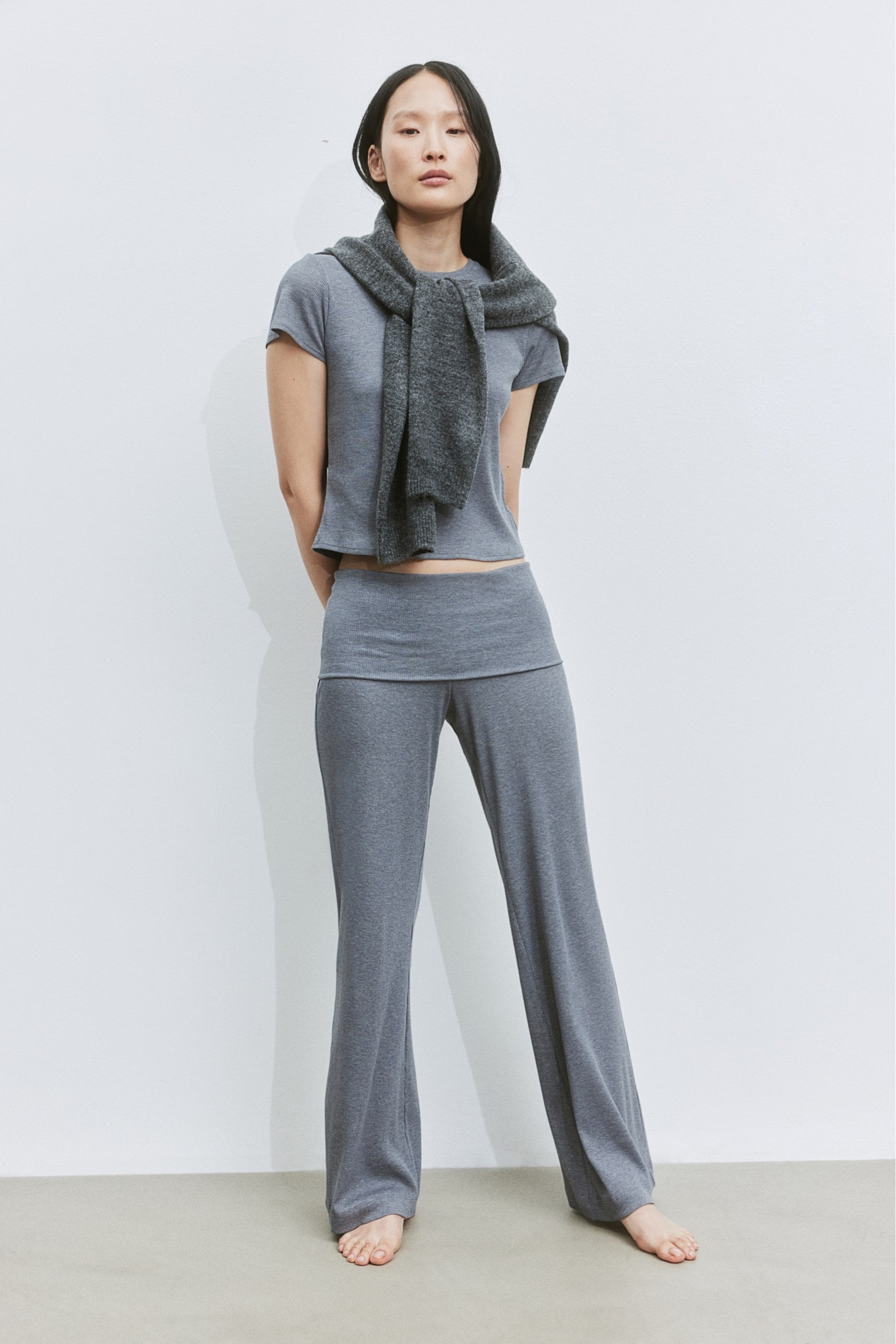 The most flattering H&M everyday basic top 🖤 

 Outfit Inspo, everyday outfits, causal outfits, cute outfits, comfy basics, everyday basics, pants, loungewear, sleep wear, Pinterest inspired, Pinterest outfits, capsule wardrobe, basics, luxury basics, elevated casual, elevated outfits, casual elevated outfits, amazon inspired, cute clothes, dress it up or down, tennis shoes, heels, flats, workwear, relaxing, t shirt, ribbed 

#LTKWorkwear #LTKSeasonal #LTKBacktoSchool