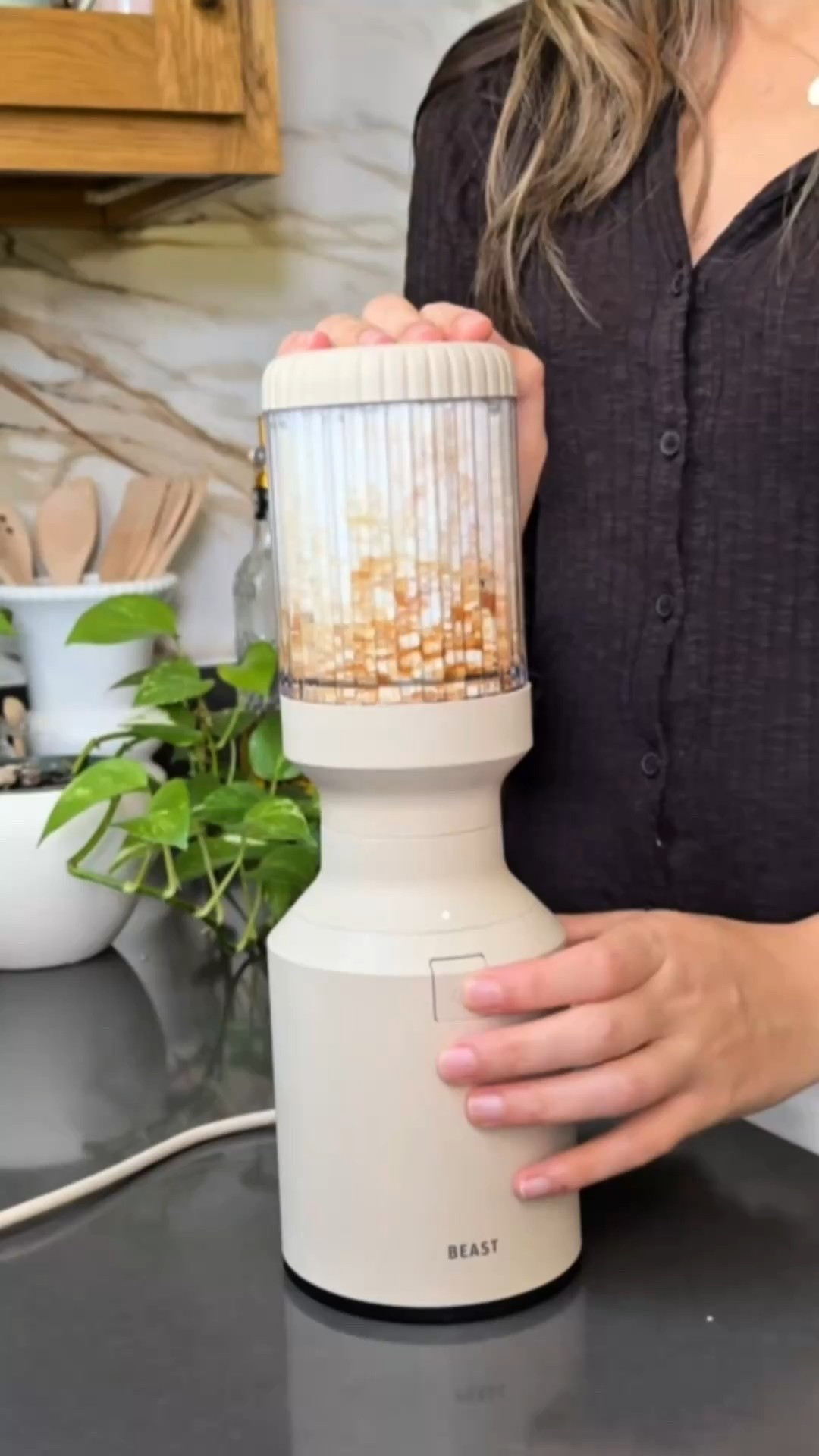 My favorite blender for blending sauces, smoothies and cottage cheese for high protein recipes! Tap to shop 🔗

#LTKfoodie #LTKFindsUnder100 #LTKHome