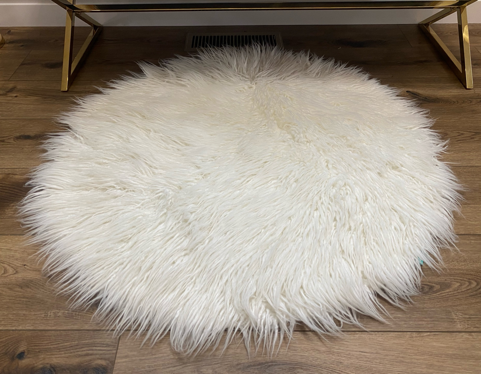 Faux Fur Round Rug

#LTKFind #LTKhome #LTKfamily