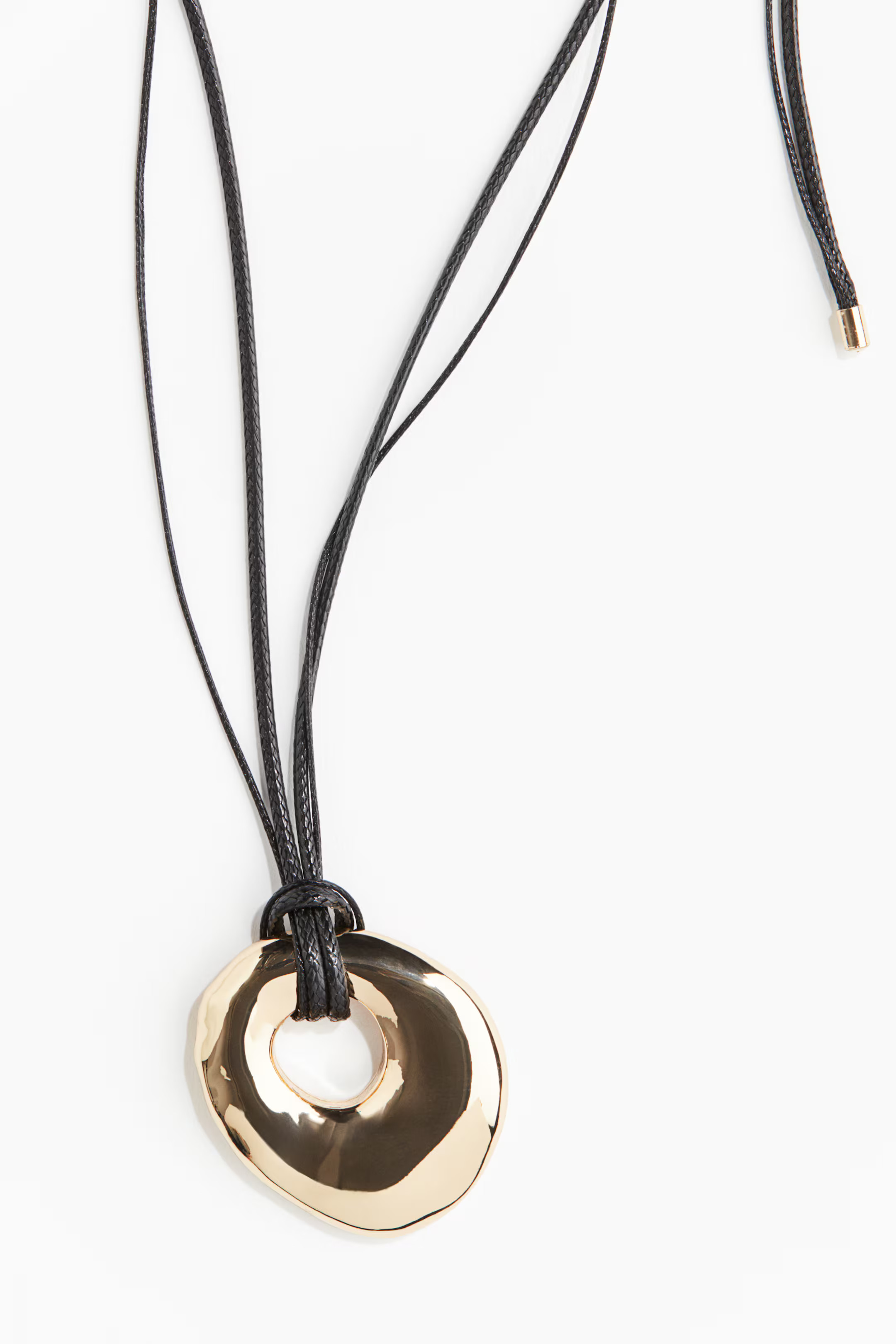 Pendant cord necklace | H&M (UK, MY, IN, SG, PH, TW, HK)
