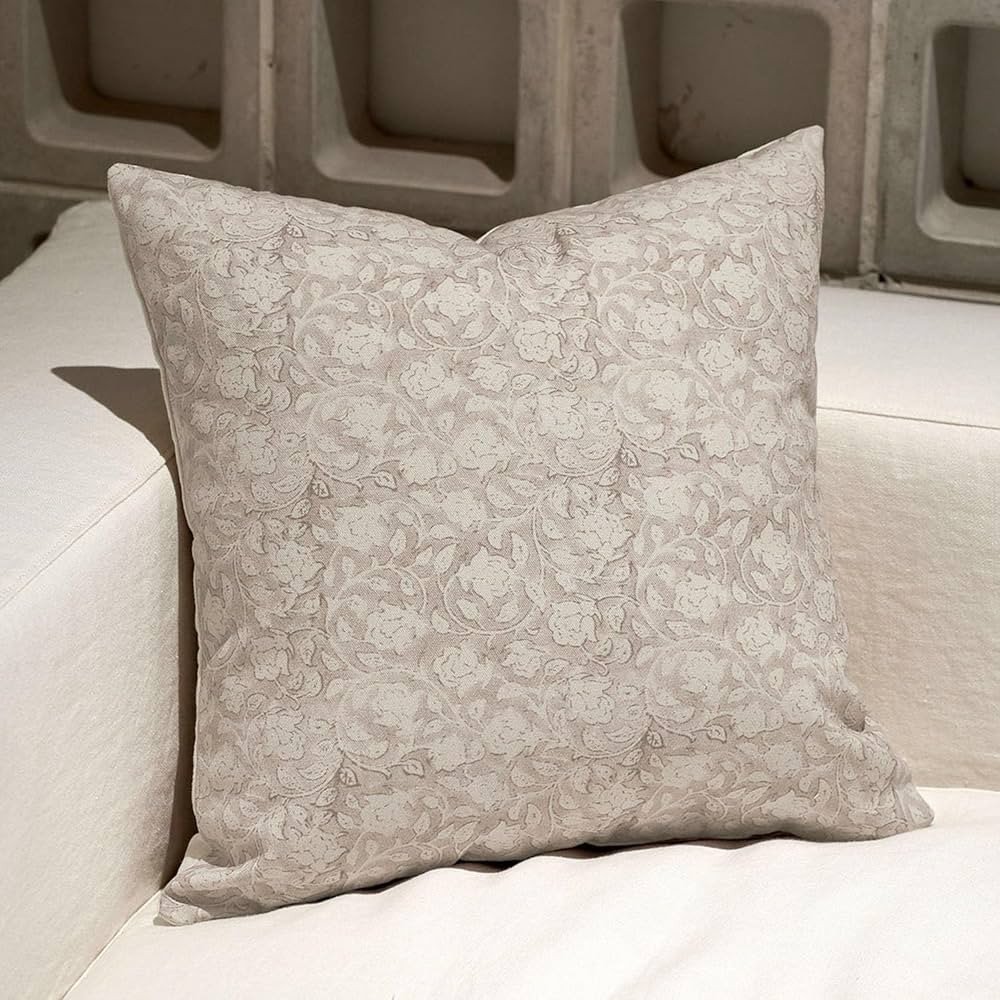 DOMVITUS Floral Pillow Covers 18x18, Throw Pillows for Couch, Floral Print Pillow Cover, Decorati... | Amazon (US)