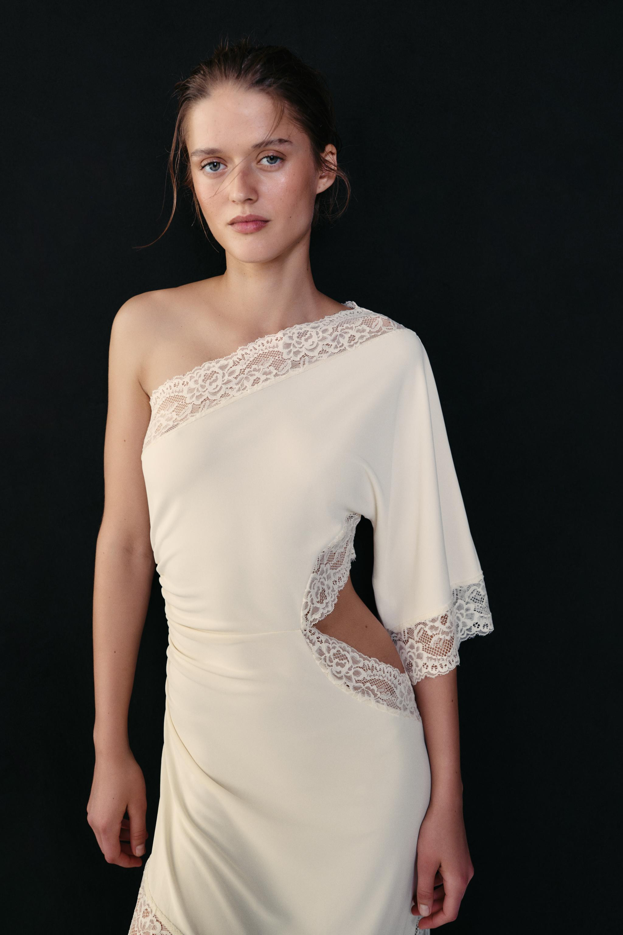 ASYMMETRIC LACE DRESS | Zara UK