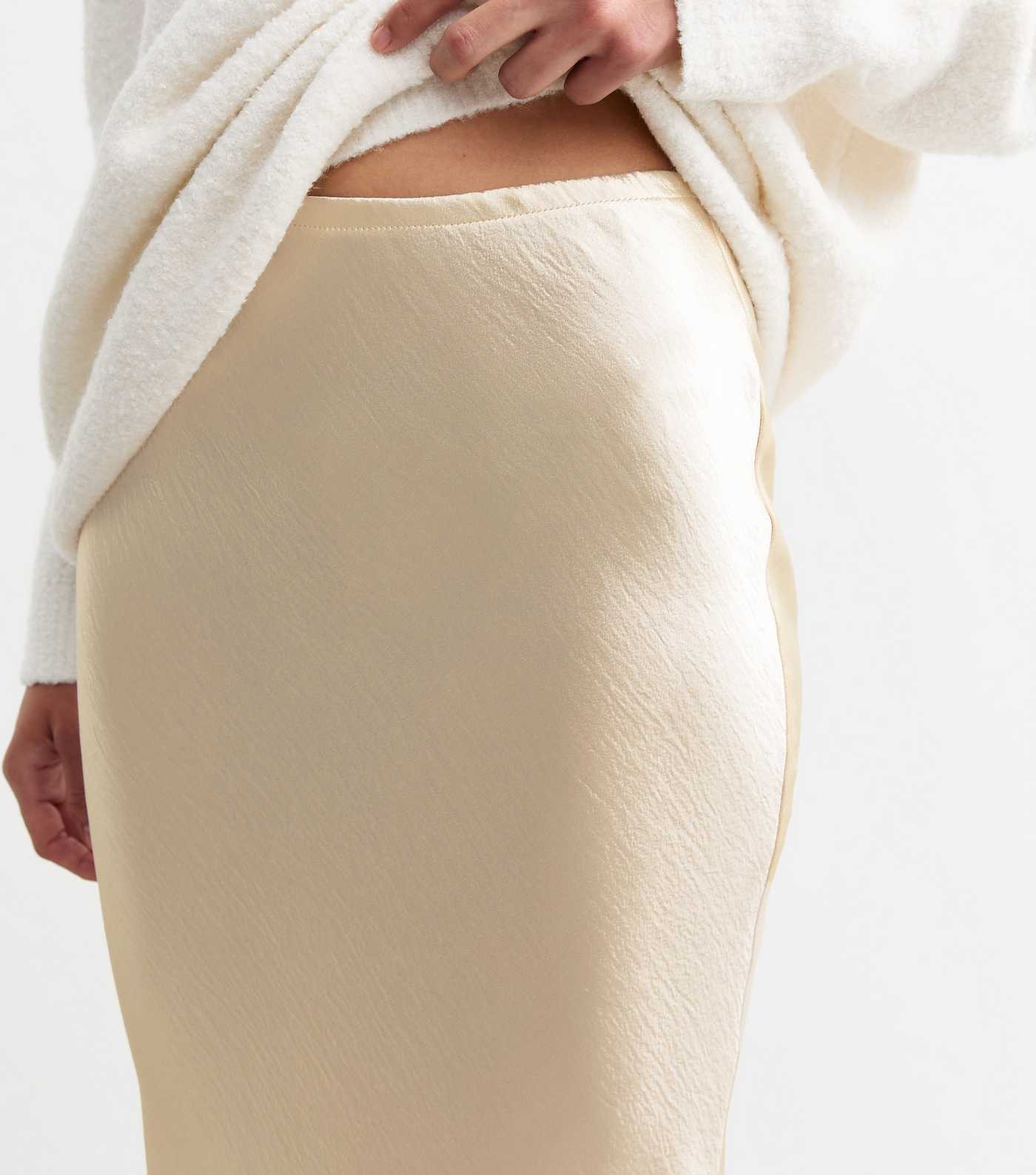 Cream Crinkled Satin Midi Skirt | New Look | New Look (UK)