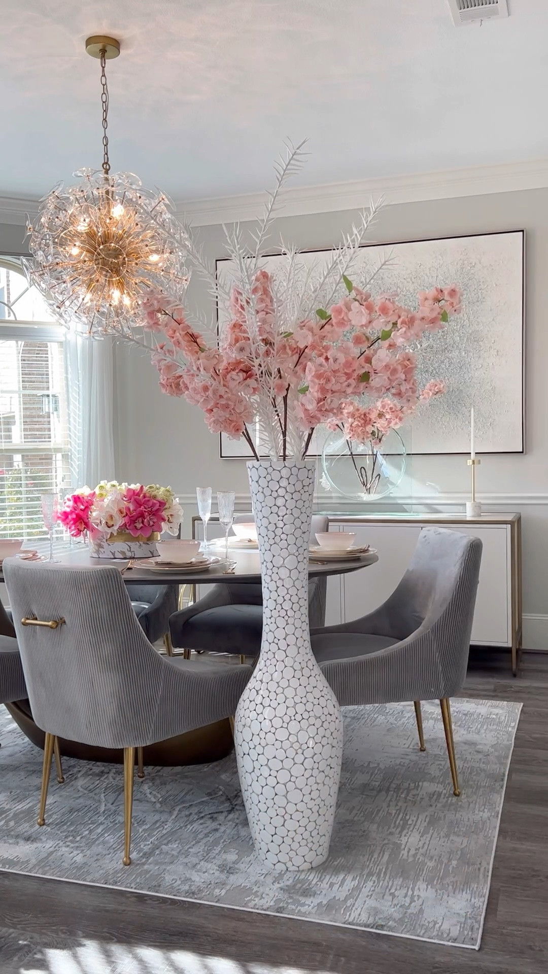 Shop all your favorite vases and florals on sale #homedecor #floorvase #diningroomfurniture #diningroomdecor #entryway 

#LTKsalealert #LTKhome #LTKFind