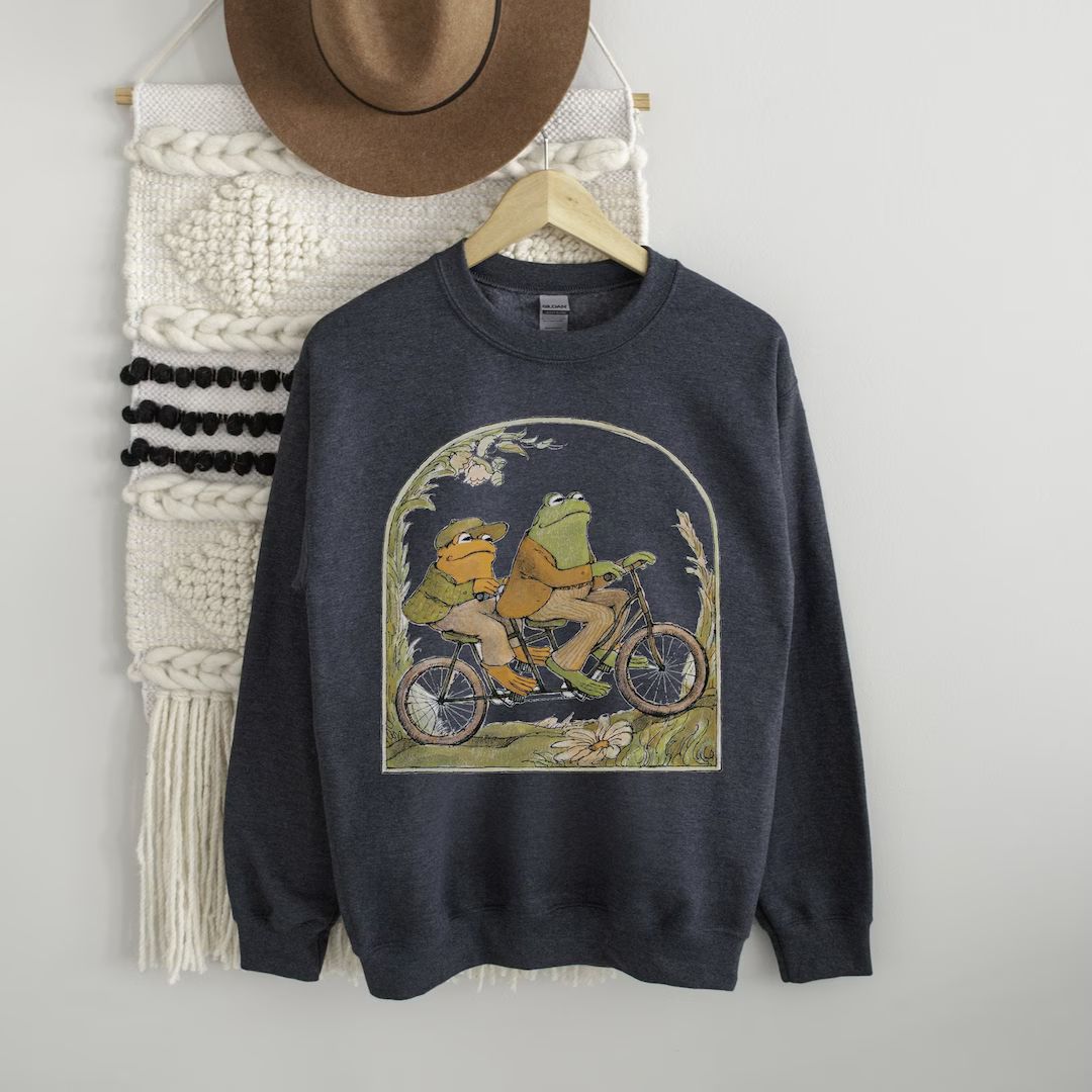 Frog And Toad Crewneck Sweatshirt, Vintage Classic Book Sweatshirt, Cottagecore Aesthetic | Etsy (US)