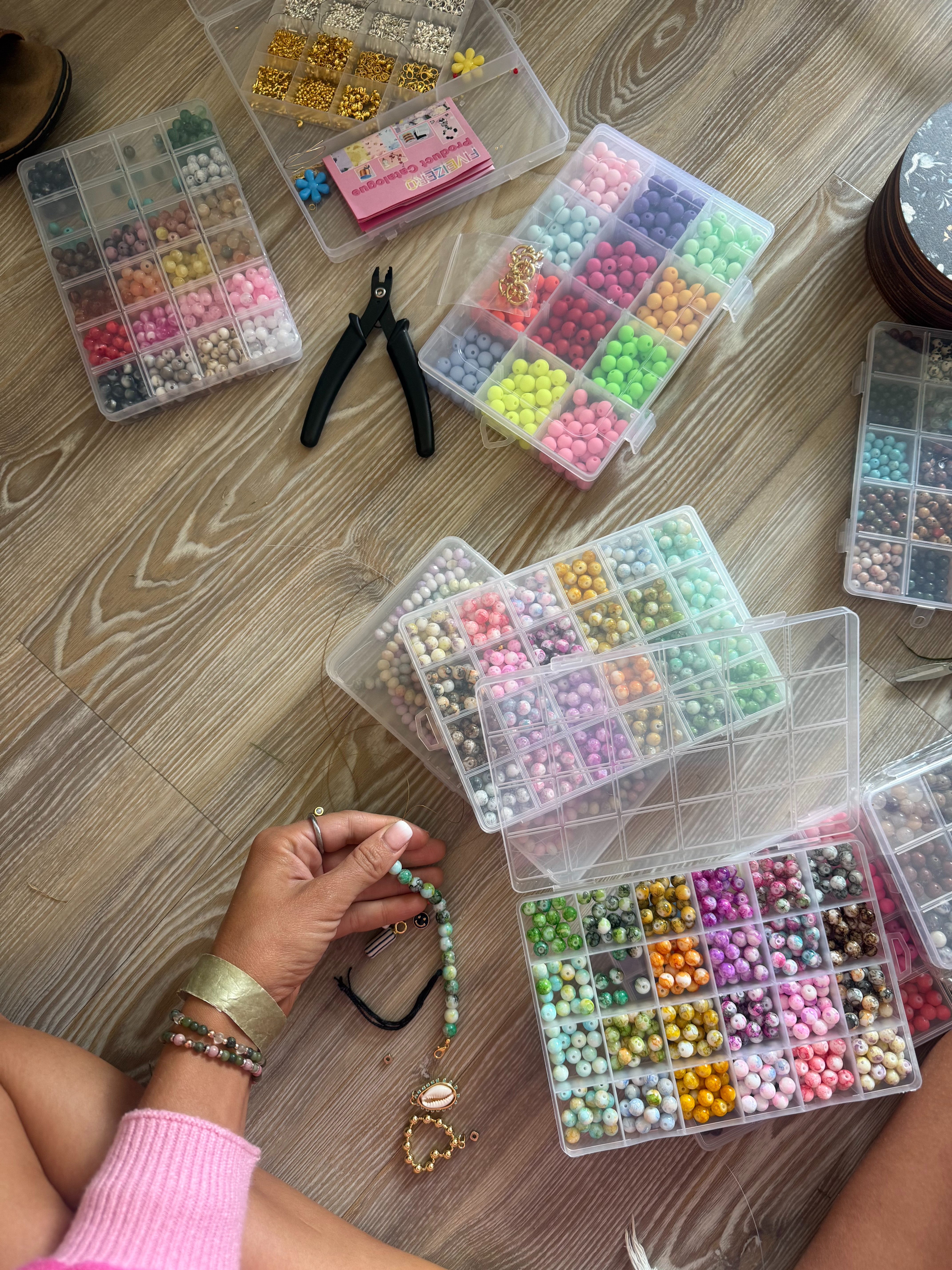 Beading has become one of my favorite little creative hobbies lately!!💗

Linking some of the supplies I use!






beading supplies, jewelry making, DIY jewelry, craft supplies, creative hobbies, justclassicallycassidy 

 
