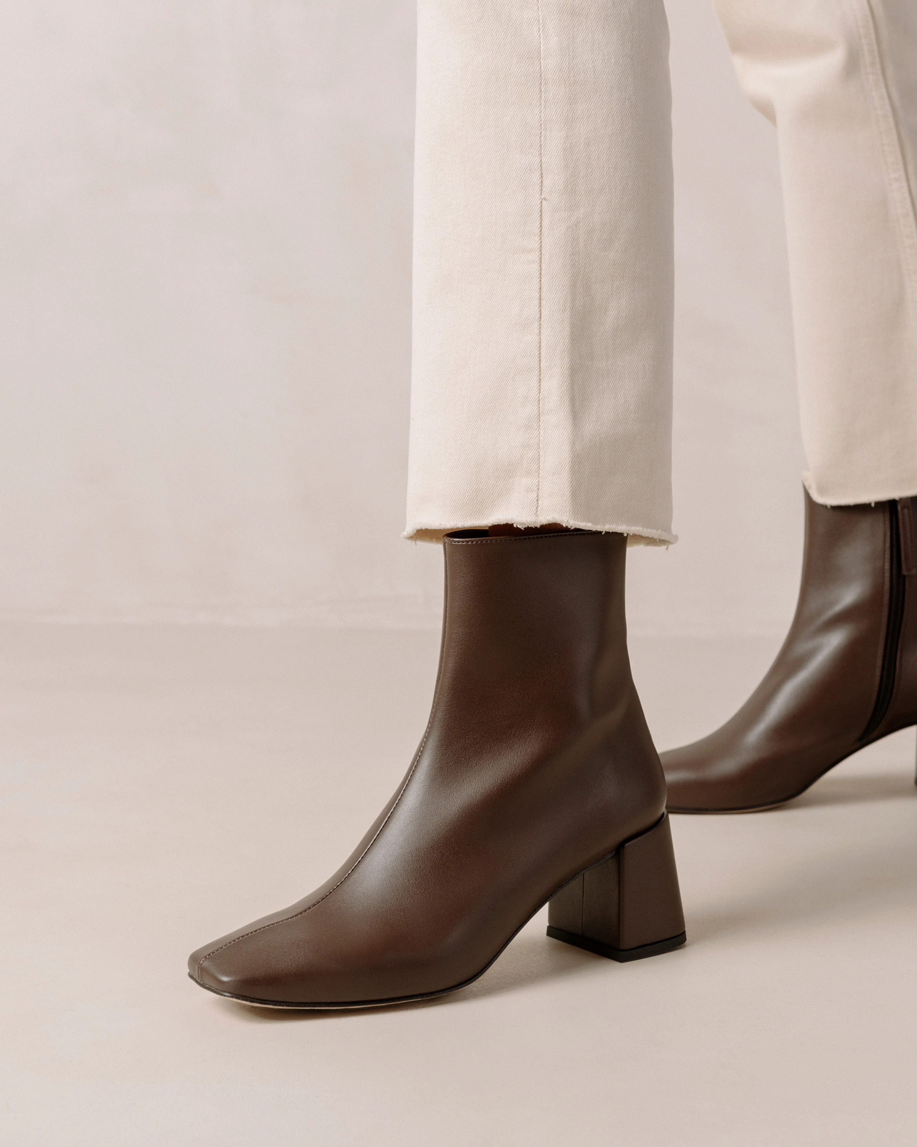 Watercolor - Dark Brown Vegan Leather Boots | ALOHAS | Alohas FR