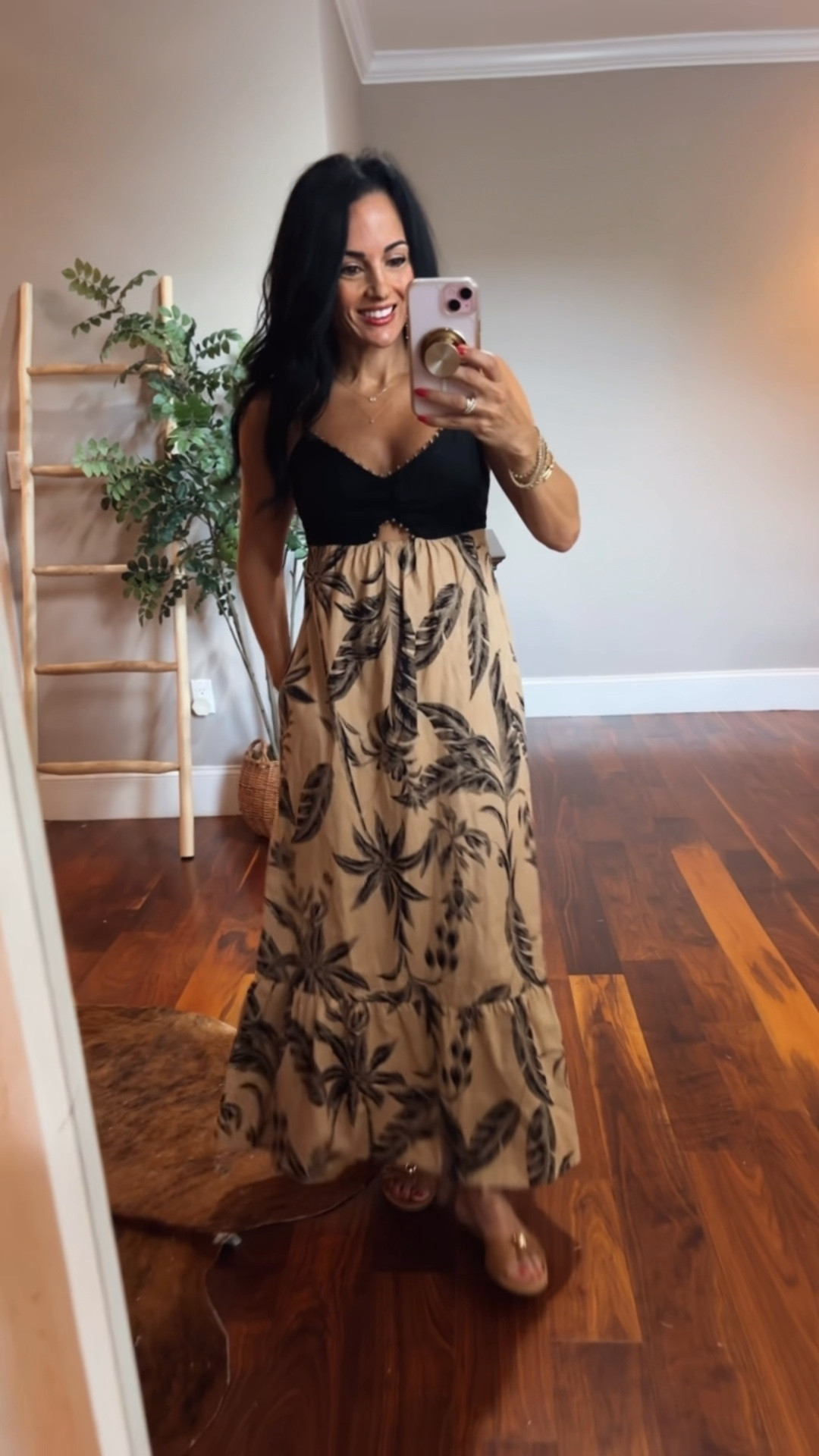 This pretty sundress has a cut out in the front and pockets
It’s currently on sale and also comes in another color option
Spend $35 to get free shipping


#LTKSeasonal #LTKTravel #LTKootd