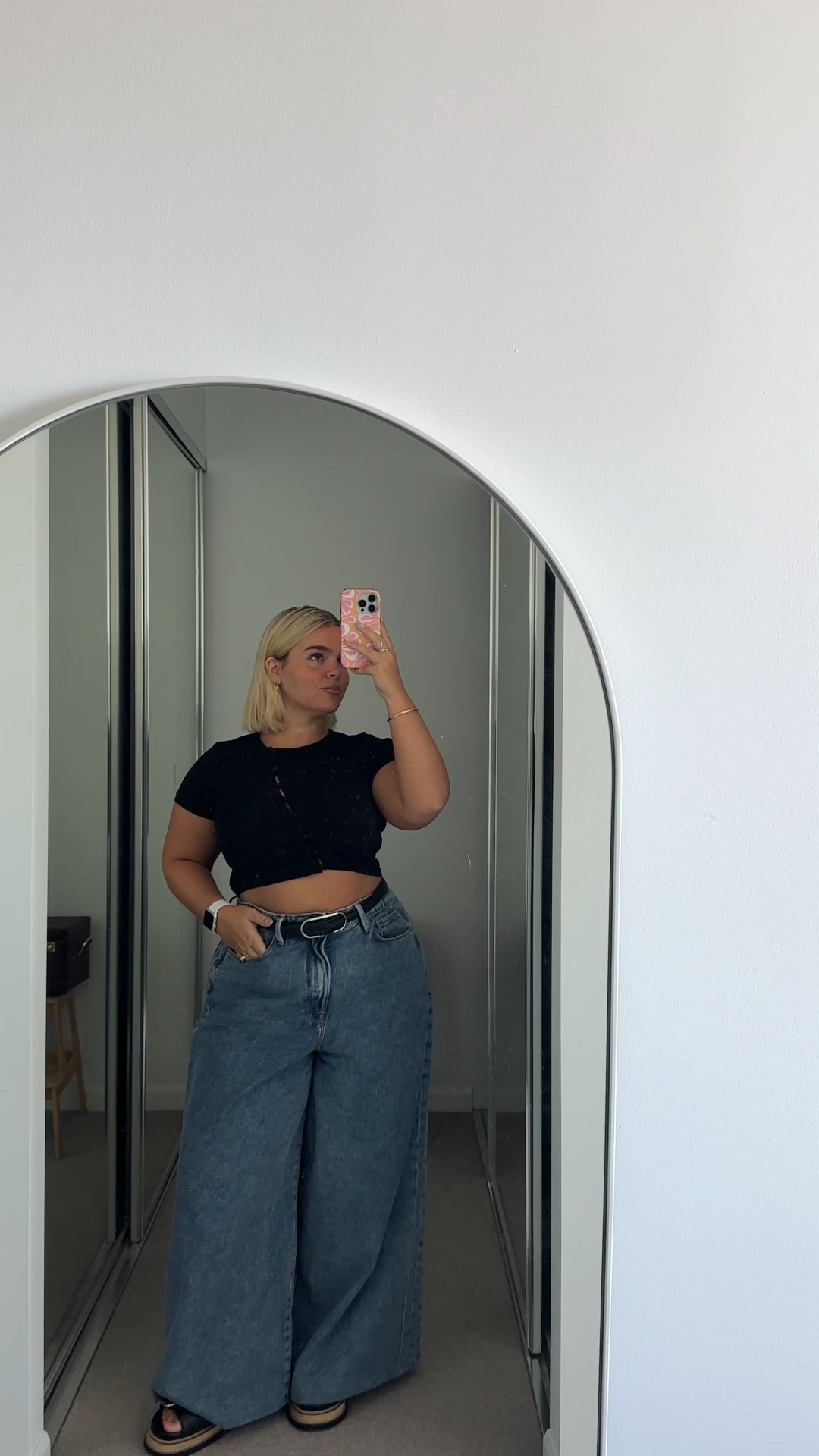 The baggy jeans I’ve been searching for!!! Good American coming in with THE jean!!! Wearing size 10 US

#LTKcurves #LTKaustralia #LTKautumn