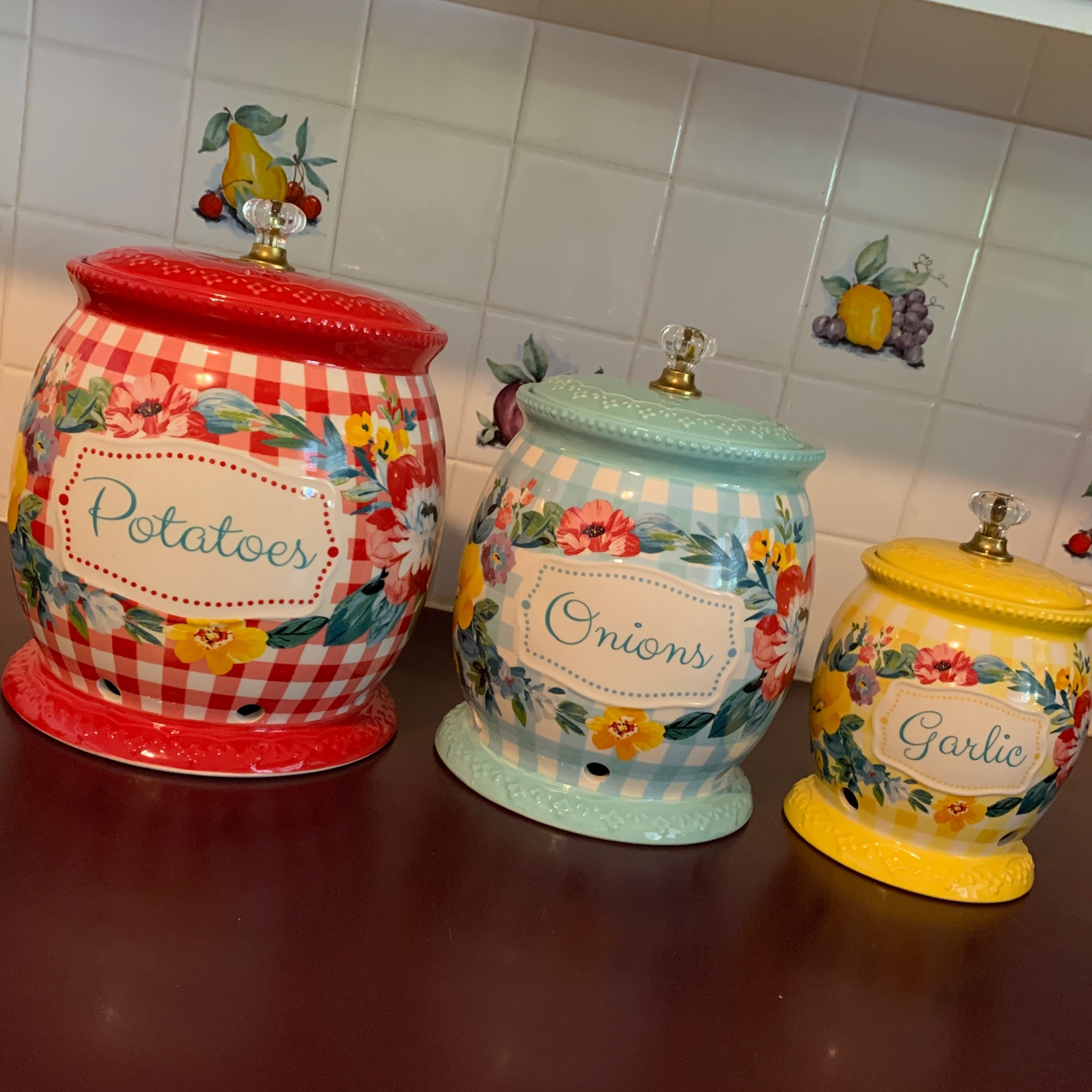 I’m drooling over these new canisters! My parents are putting them up for my birthday, but I had to open them to make sure they weren’t broken🤩 Gorgeous! They sold out the first time, but they’re back in stock at the link in my story!

#LTKGiftGuide #LTKunder50 #LTKFind