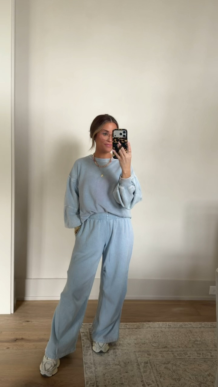 Linking my recent Aerie order I got last week in store! Wearing xs in top + xs short in bottoms here 🤍 

Spring loungewear || Aerie Haul || Aerie loungewear || spring outfits 

#LTKSaleAlert #LTKootd #LTKSeasonal