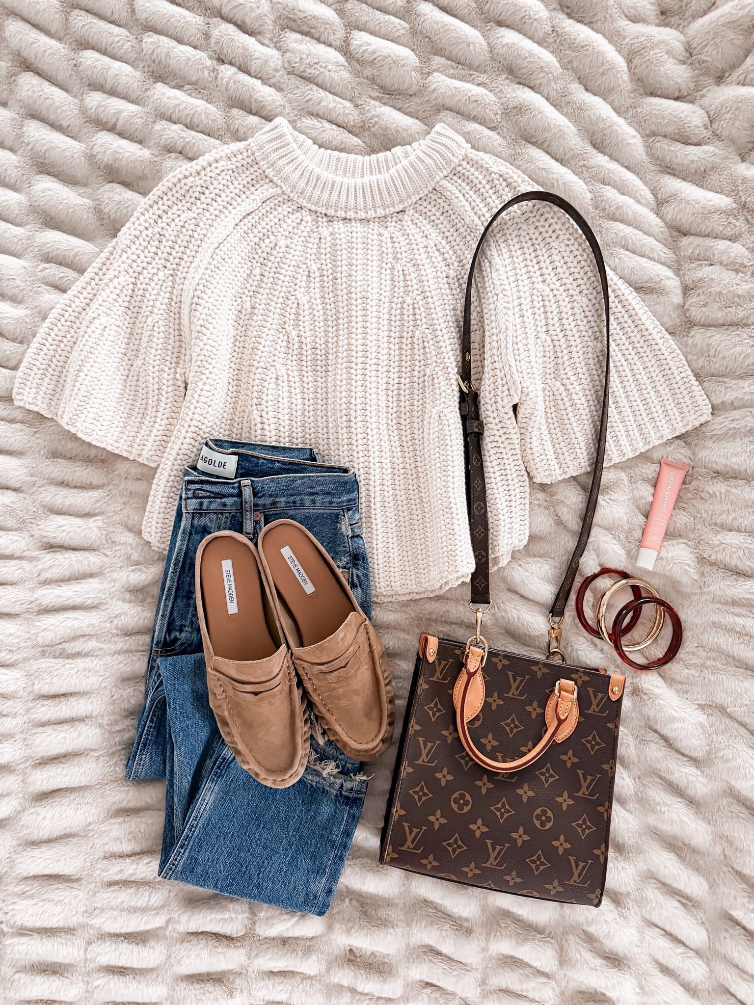 Just grabbed this new sweater tee for spring and it’s perfect 🤩 Size xs sweater 

#LTKootd #LTKOver40 #LTKSeasonal