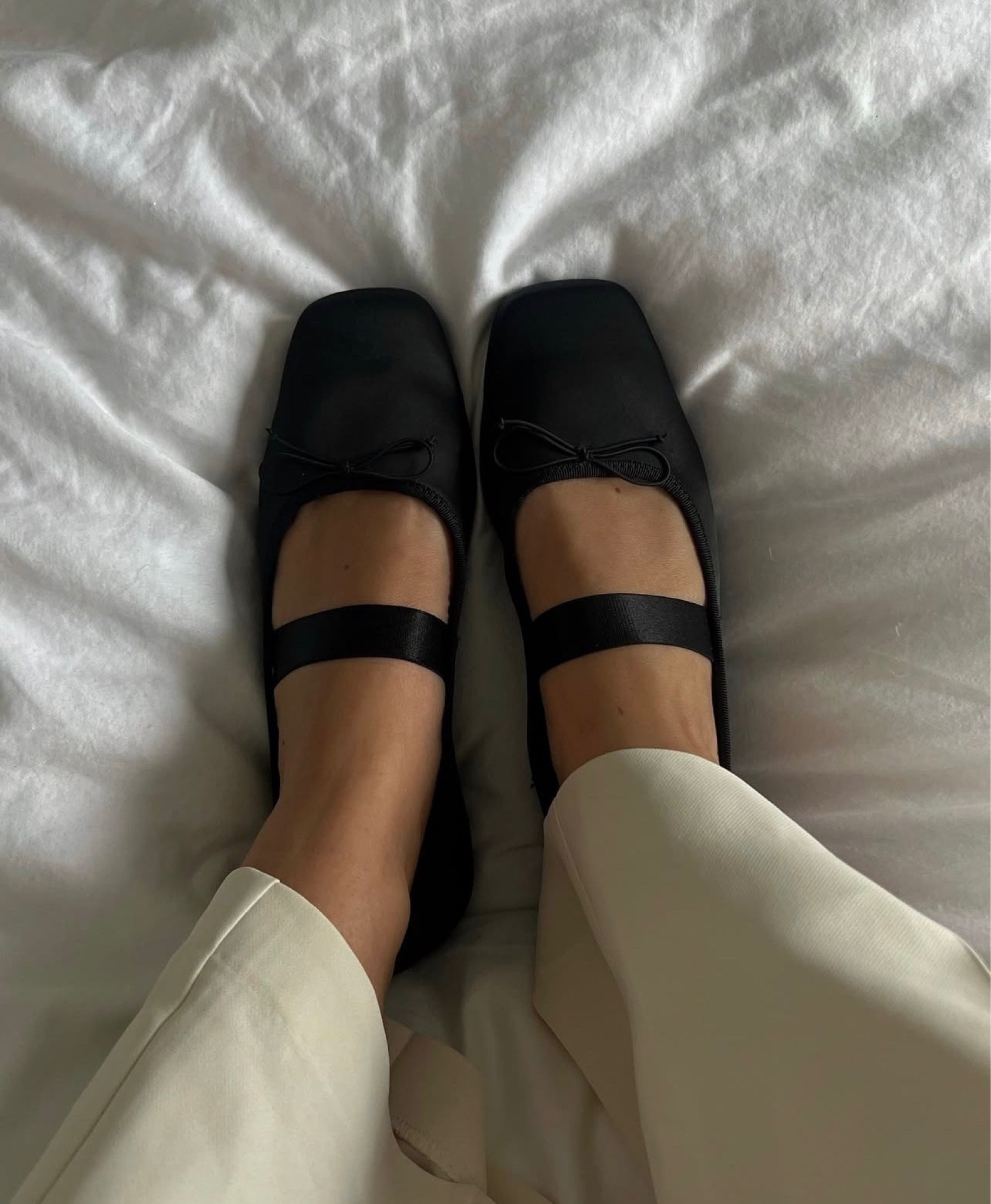 Stradivarius ballet pumps 🩰🖤


#LTKuk #LTKshoes #LTKeurope