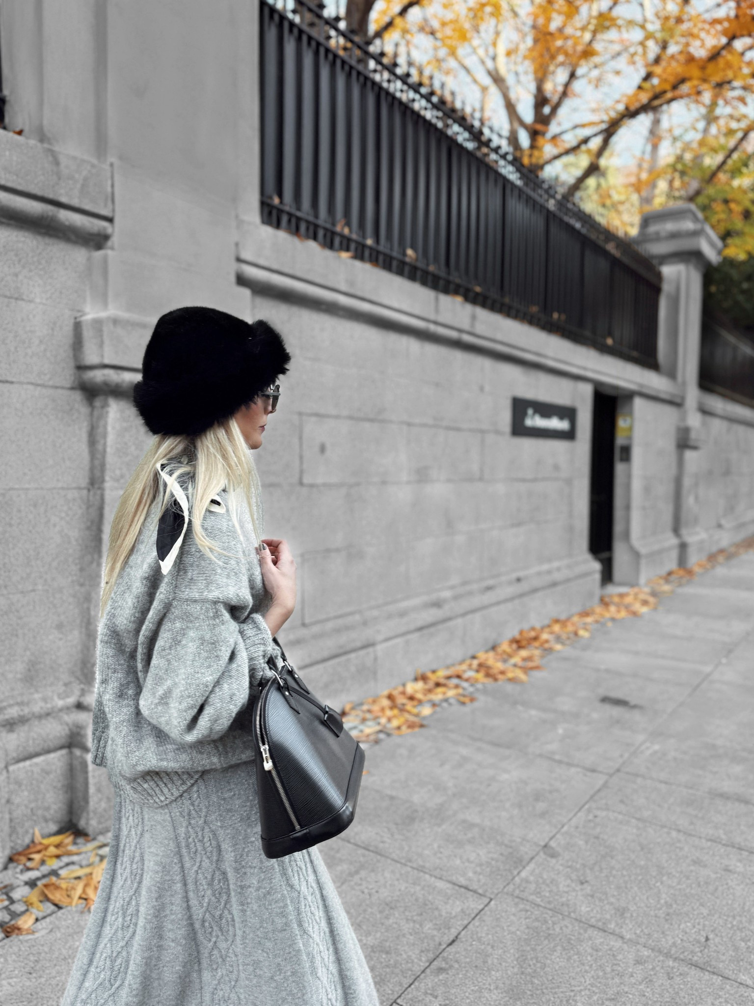 Último día de vacaciones de Navidad y aunque ya vamos por el octavo día del año creo que el año realmente comienza mañana, hasta ahora estábamos en un limbo. Soy la única que tiene esta percepción?

———————————————————

Last day of Christmas holidays for us, we go back to school/work tomorrow. It feels like the year properly starts tomorrow and we have been froze in some kind of limbo these past few days. 

.
.
.
.


#LTKespana #LTKeurope #LTKwinter