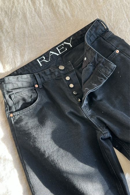 Sizing 

Dad jeans - true to size 
Drop waist baggy jeans - size down atleast 1 size 

#LTKSeasonal #LTKstyletip #LTKeurope