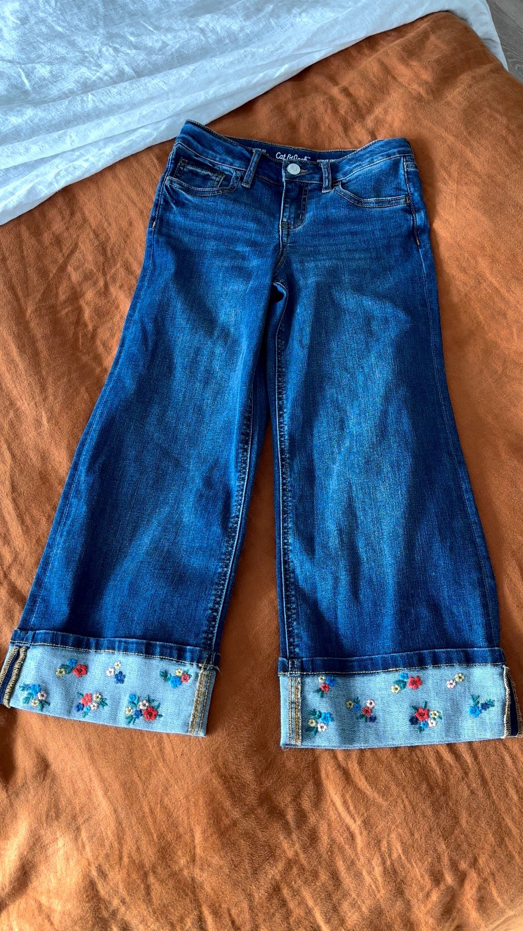 These Girls' Dark Wash Mid-Rise Floral Embroidered Cuff Wide-Leg Jeans are so adorable! 🌸💙 The perfect mix of trendy and comfy. Linking them on LTK!
#LTKKids #KidsFashion #GirlsStyle #BacktoSchoolStyle #KidsOutfits #TrendingNow #KidsWardrobe #AmazonFashion #TargetStyle #KidsClothes

#LTKKids #LTKFindsUnder50 #LTKSaleAlert