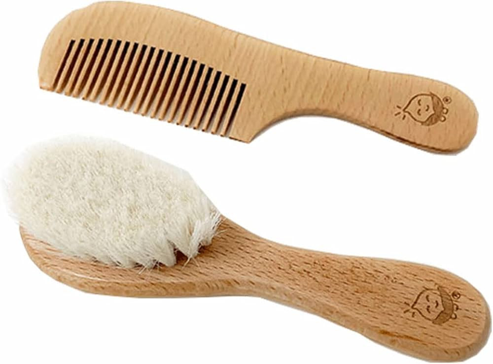 green sprouts Baby Brush & Comb Set | Gently grooms baby's hair | Made of natural wood and bristl... | Amazon (US)