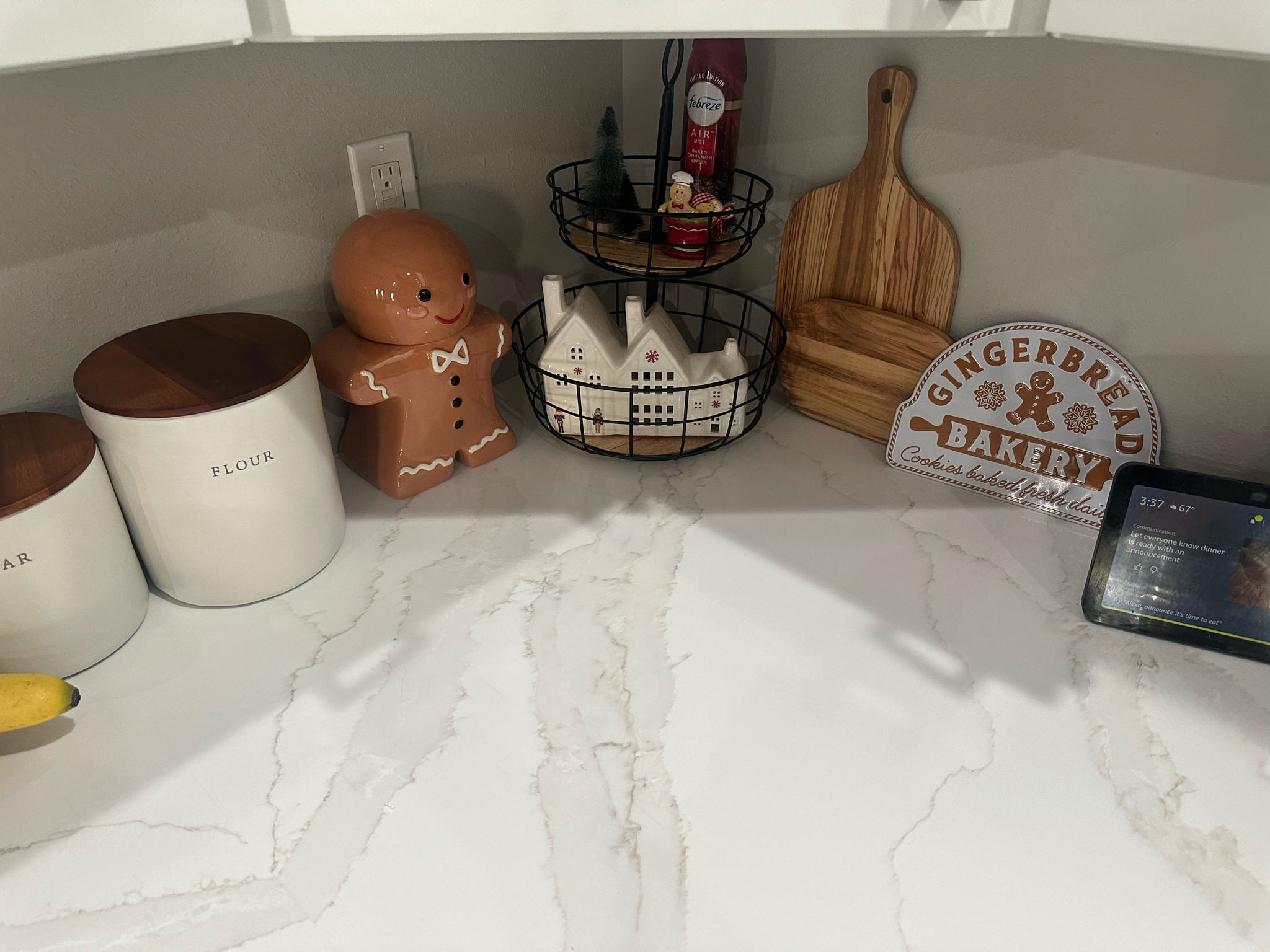 Christmas decor for kitchen 

#LTKSeasonal #LTKHome #LTKHoliday