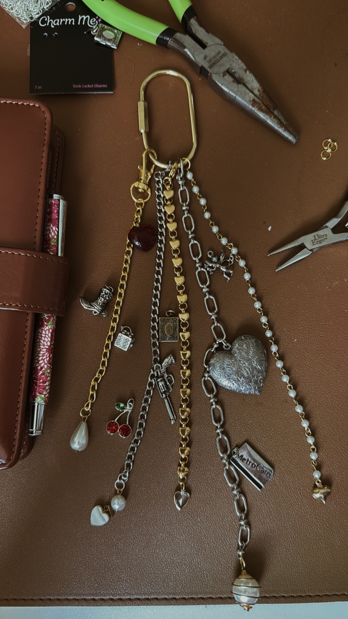 DIY purse keychains ✨

#LTKItBag #LTKFindsUnder50