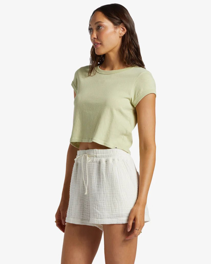 Day Tripper Short - White | amandenimes