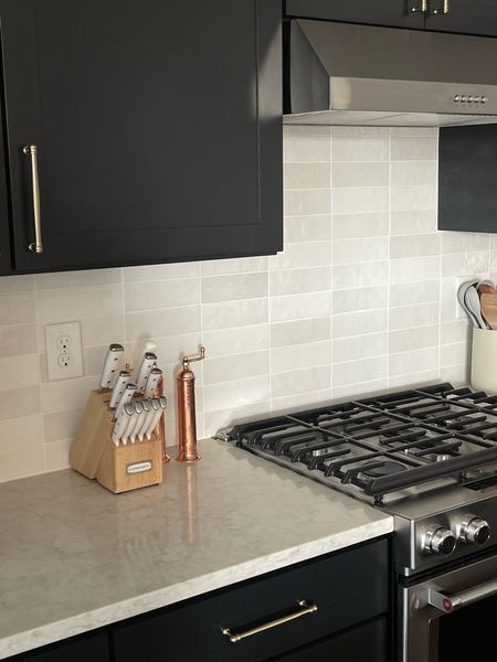 Kitchen backsplash, countertops, handle pulls 

#LTKhome