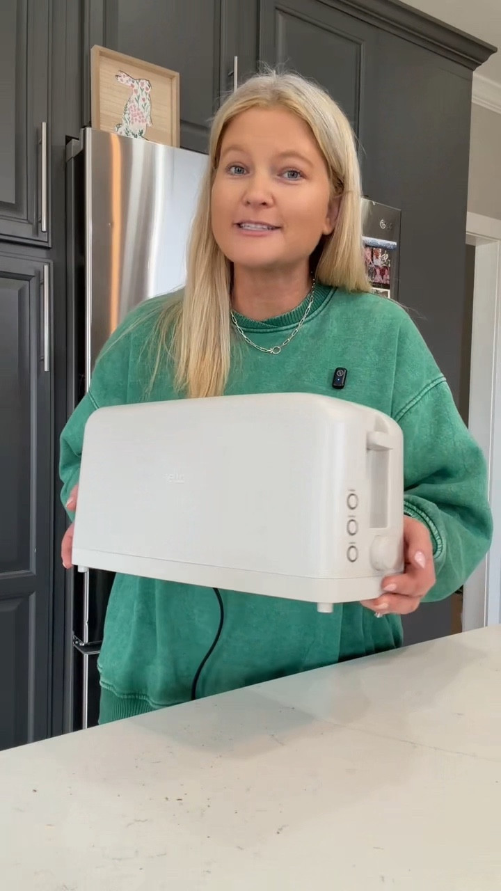 Space saver! Sign me up! This 4 slice Bella Slim is gorgeous!
#toaster #bellaslimtoaster #toast #spacesaver #kitchenfinds

#LTKSaleAlert #LTKHome
