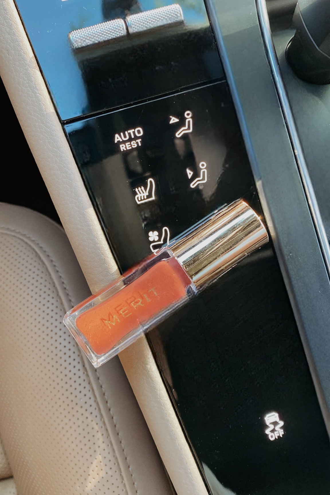 lip oil that’s so hydrating and a beautiful color. I take it everywhere I go 🤍

#LTKBeauty