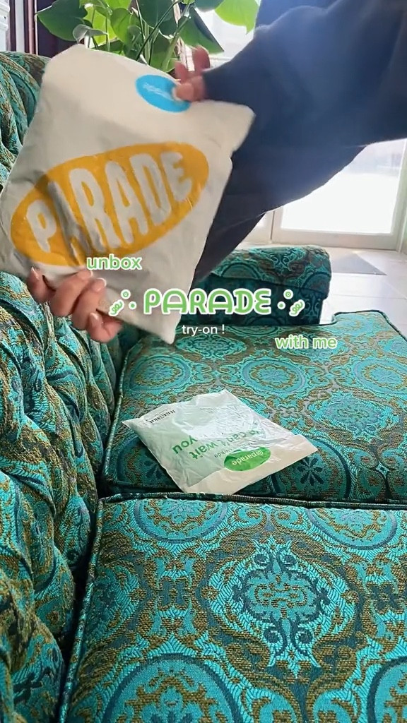 ❗️ON SALE NOW ❗️the MOST comfiest clothes you’ll ever put on your body. thank you @parade 🎪 !!
• code jaylatruth for 20% off🎊 •


#unboxing #tryon #yourparade #haul #clotheshaul #paradecastingcall #gifted #prunboxing #bralette #comfy #tryonhaul #summerinspo #tanktop 