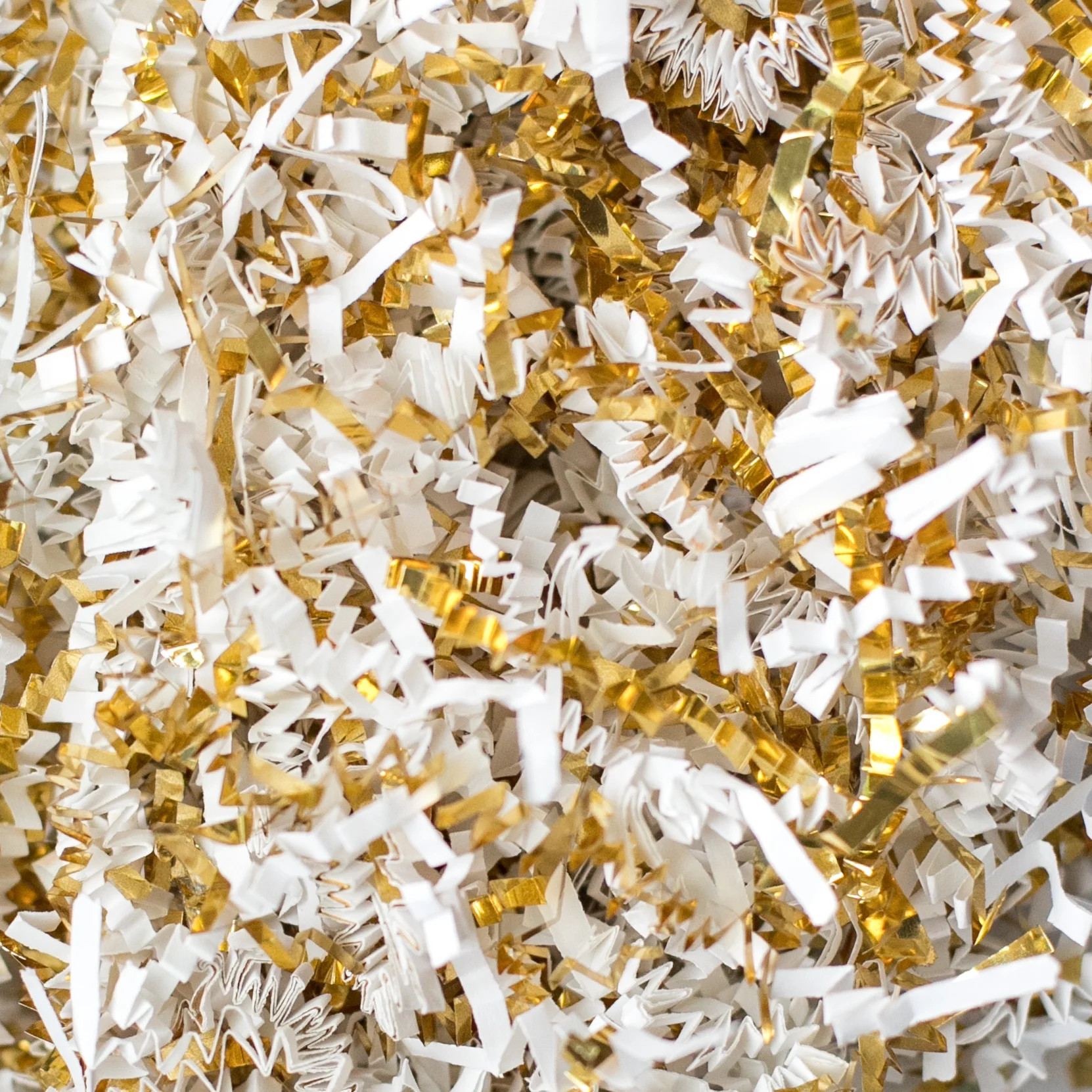 Paper Shred, White and Gold, 3 oz, Graduation by Way To Celebrate | Walmart (US)