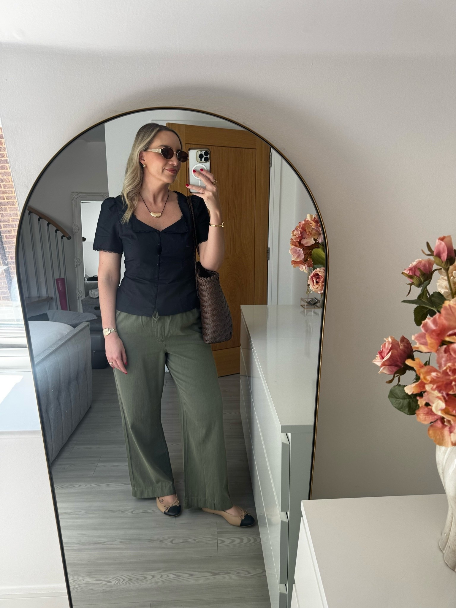 A casual outfit idea, styling khaki trousers 🫶🏼

#LTKsummer #LTKuk #LTKstyletip
