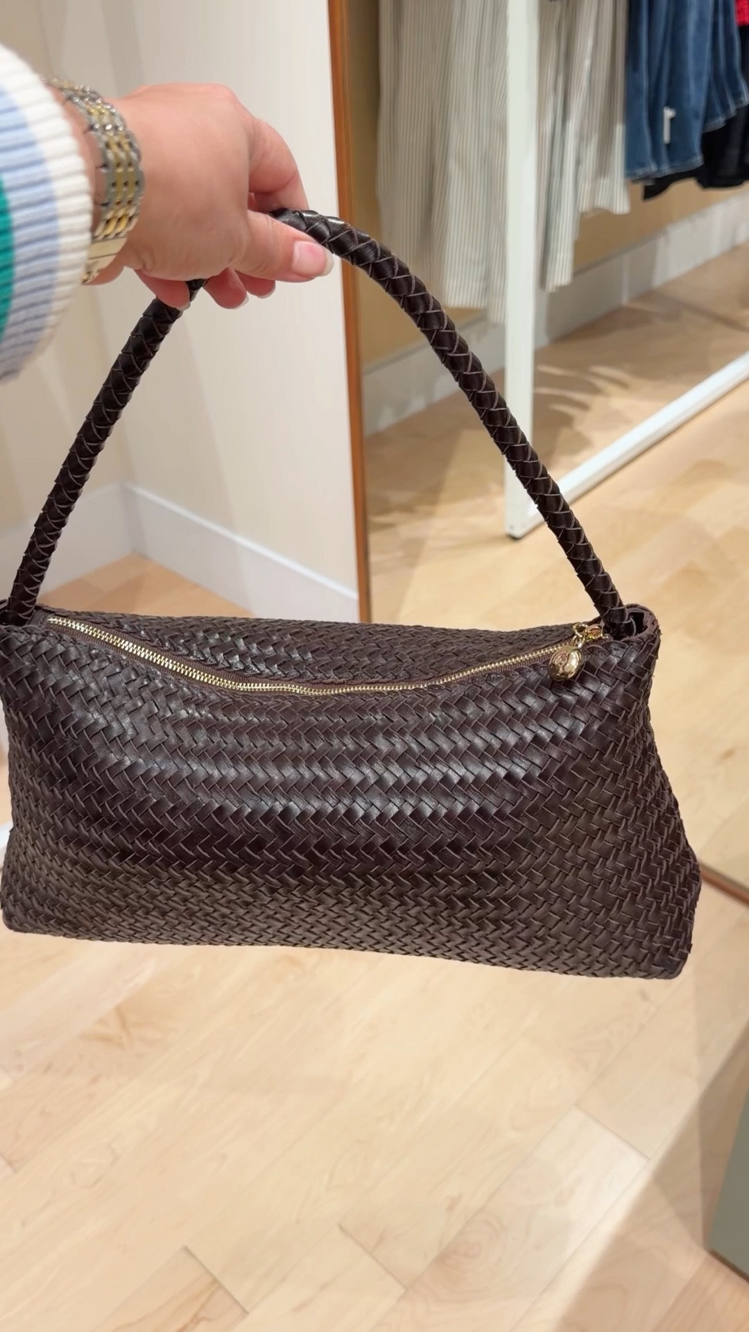 Madewell Sale! 25% off for Madewell Insiders (provide email address to join). Lots of items for spring including this beautiful bag!

Loving the new woven bag collection at Madewell! This zip top shoulder bag is a great everyday style for casual outfits and workwear. Lots of other sizes, styles and colors in this woven collection and they’re all beautiful! 

#LTKWorkwear #LTKSaleAlert #LTKOver40