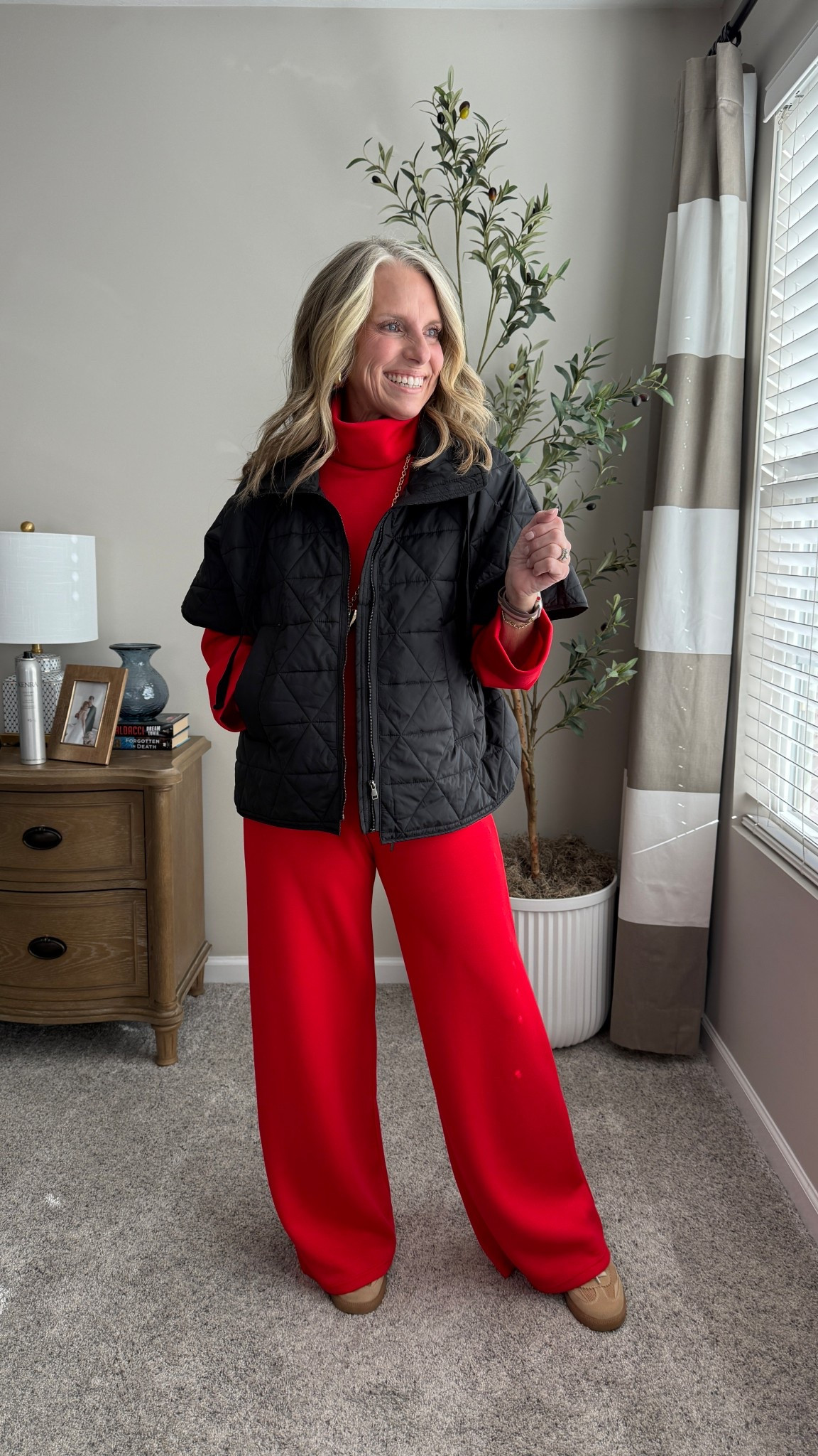 Just might be what I wear today!!! The cutest, most comfy look that’s polished…but feels like you’re cheating the system. HA!

#LTKOver40 #LTKTravel #LTKHoliday